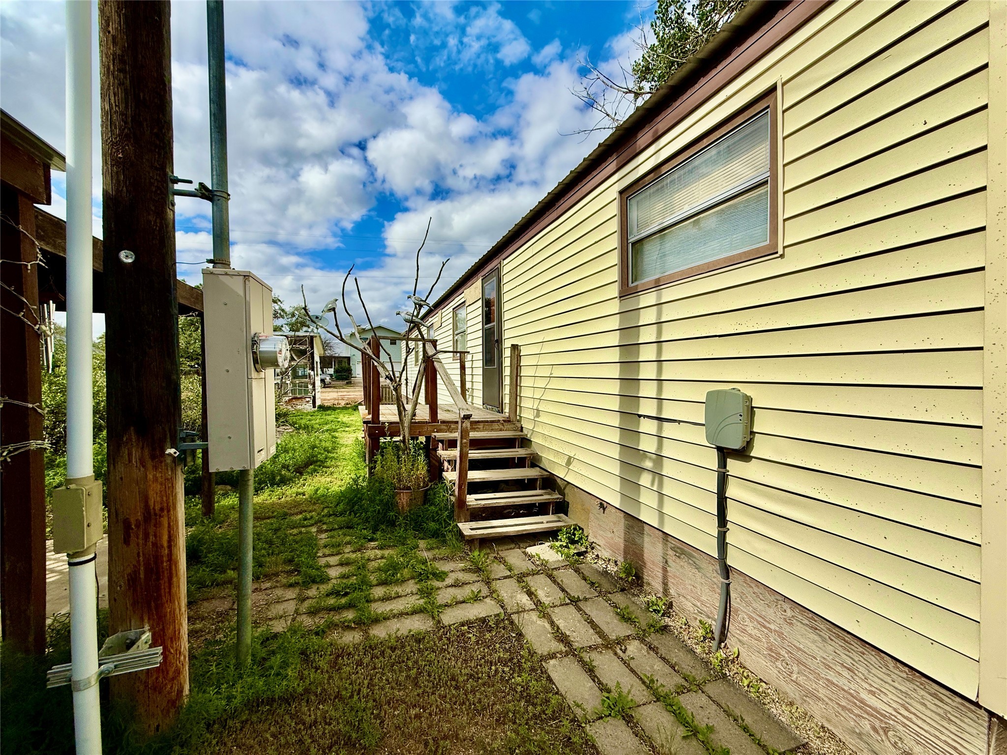 114 N 1st Street E Property Photo 9