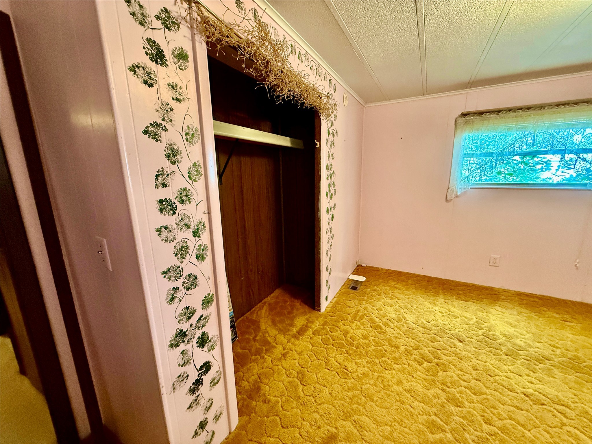 114 N 1st Street E Property Photo 24