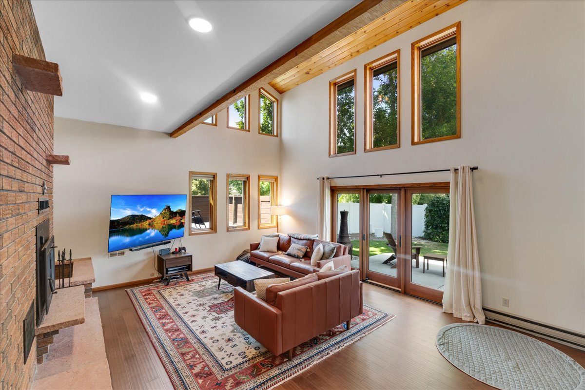 501 Deer Drive Property Photo 7