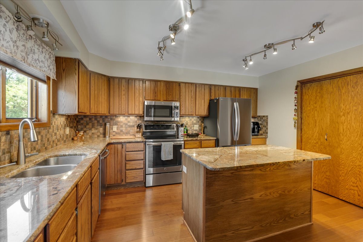 501 Deer Drive Property Photo 9