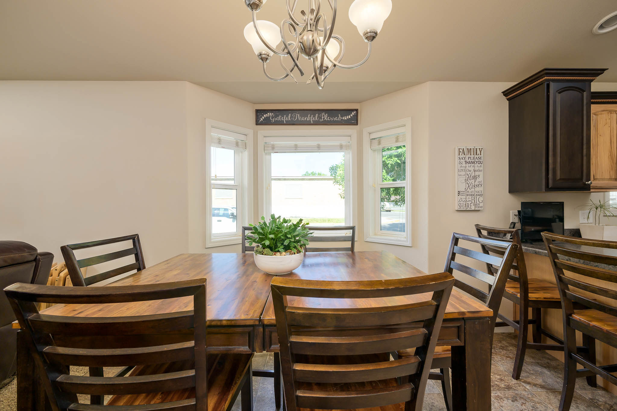 801 E 4th Street Property Photo 5