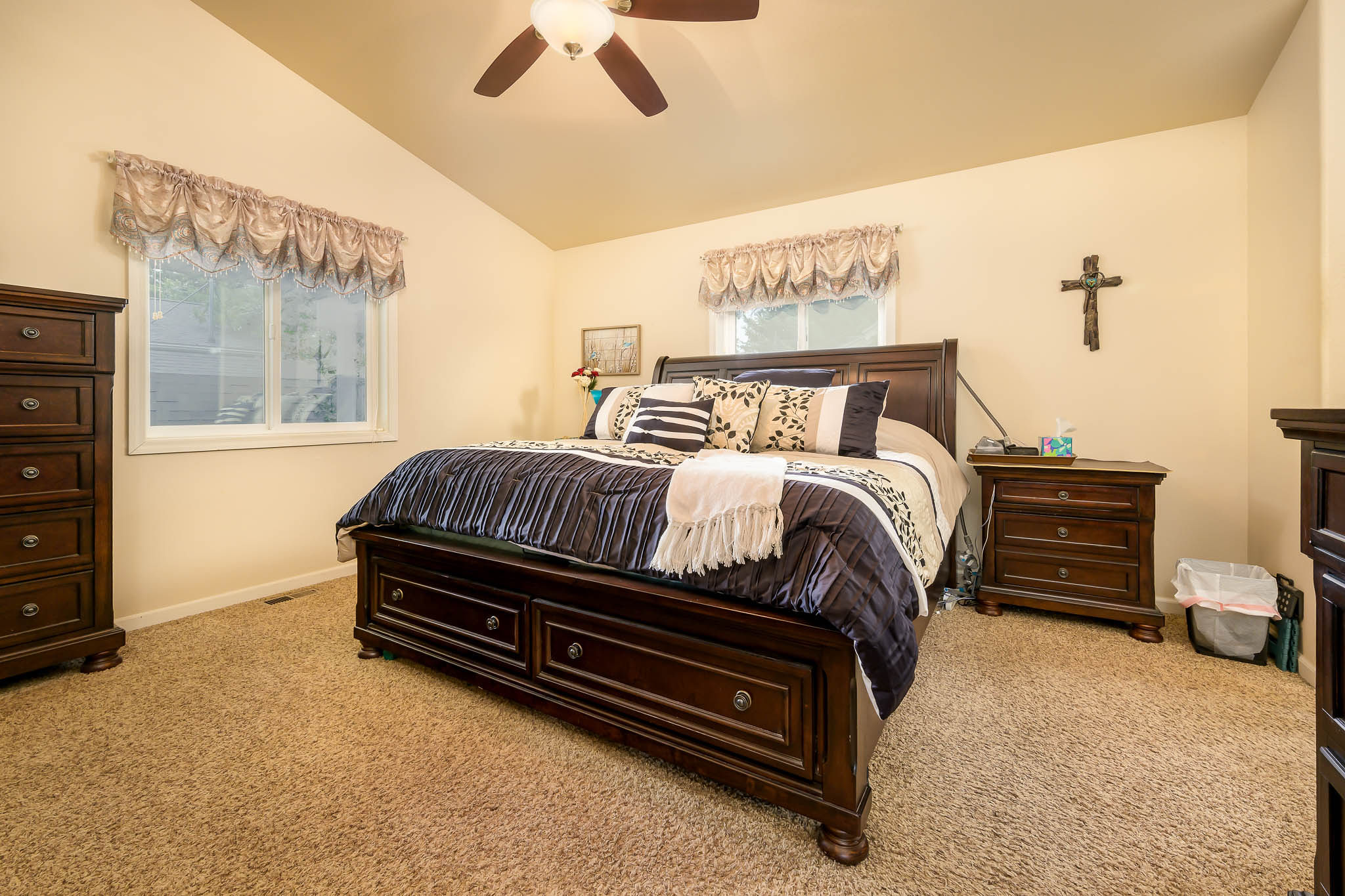 801 E 4th Street Property Photo 7