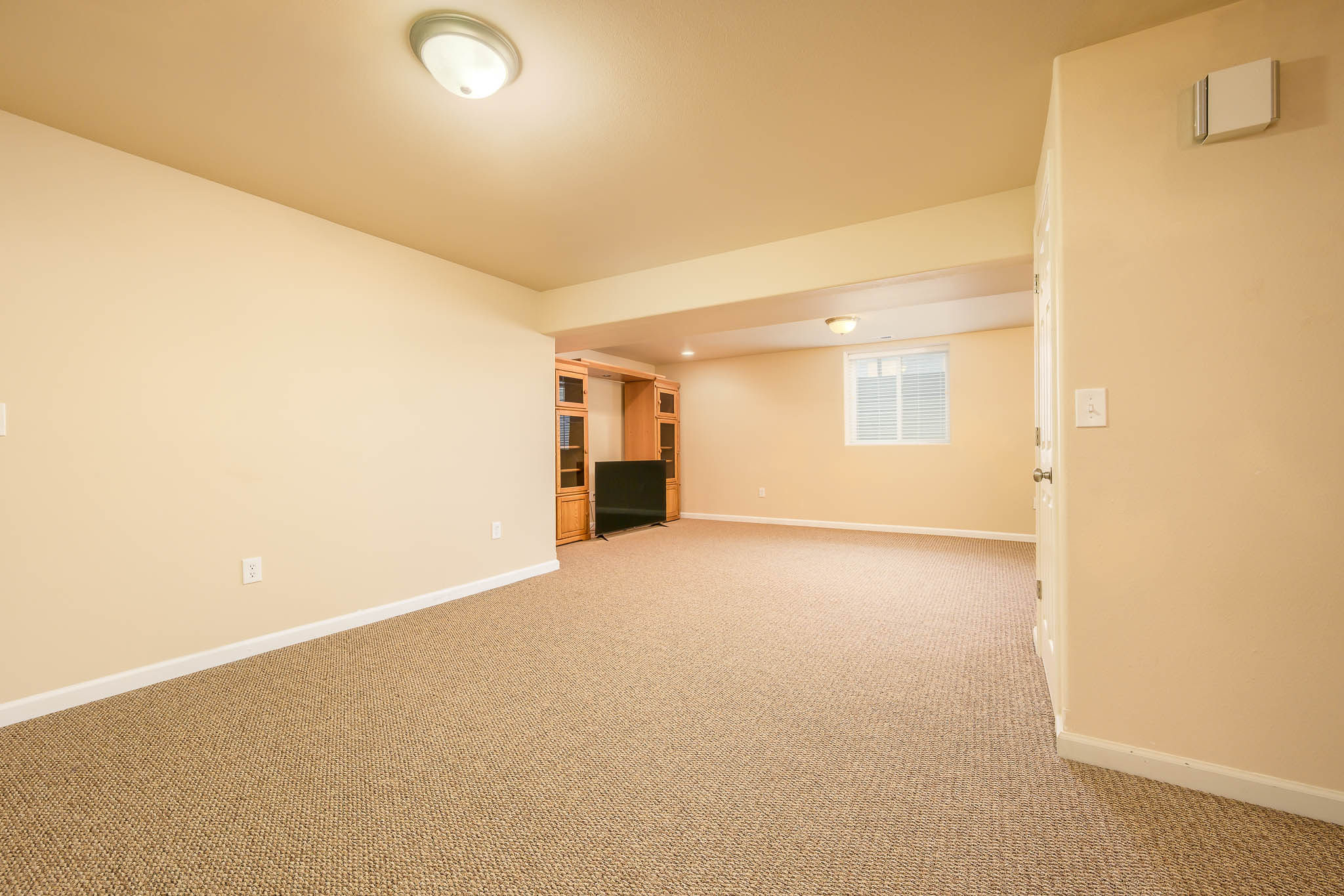 801 E 4th Street Property Photo 12