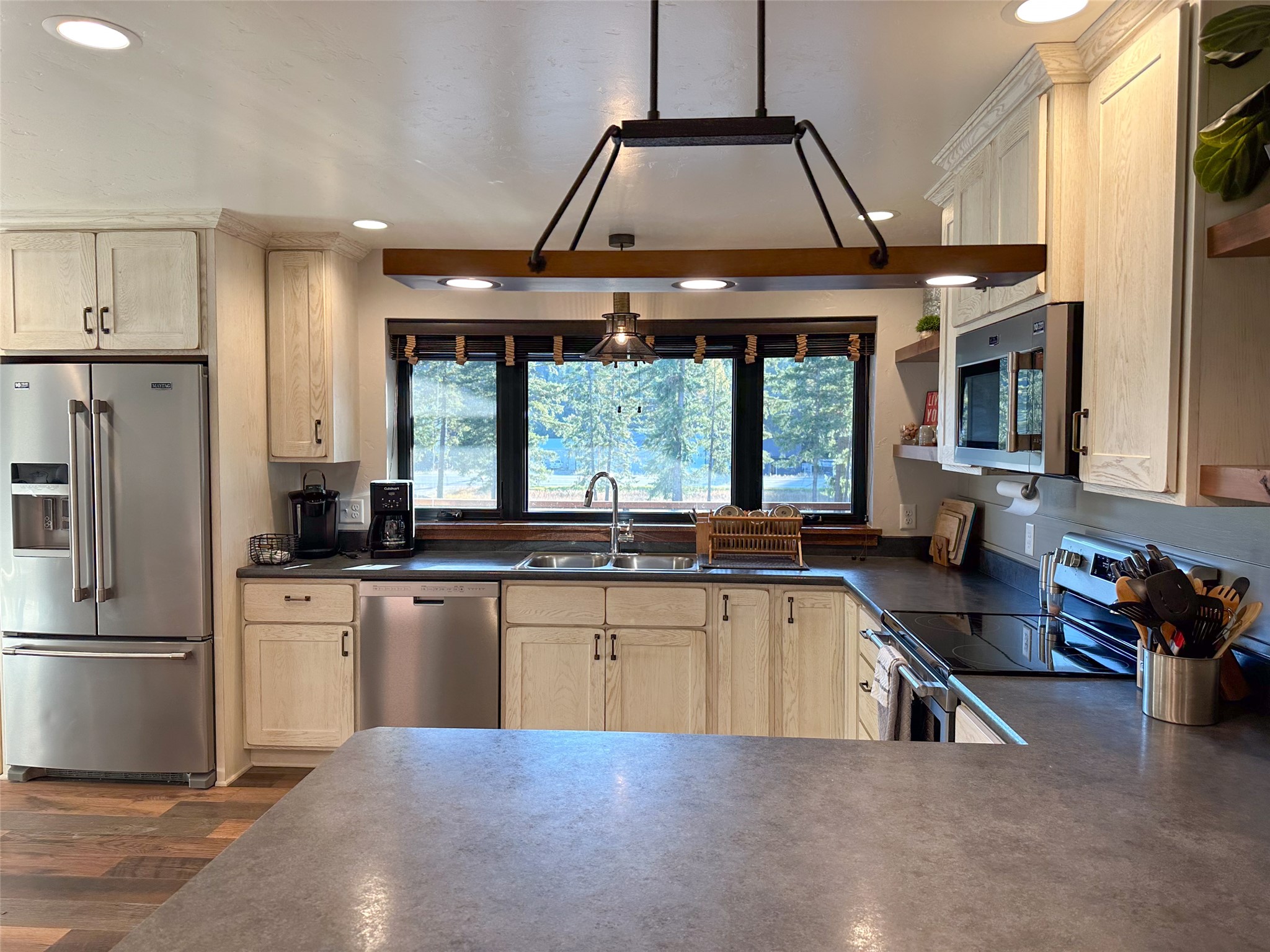 3 Bob's Way Property Photo 11