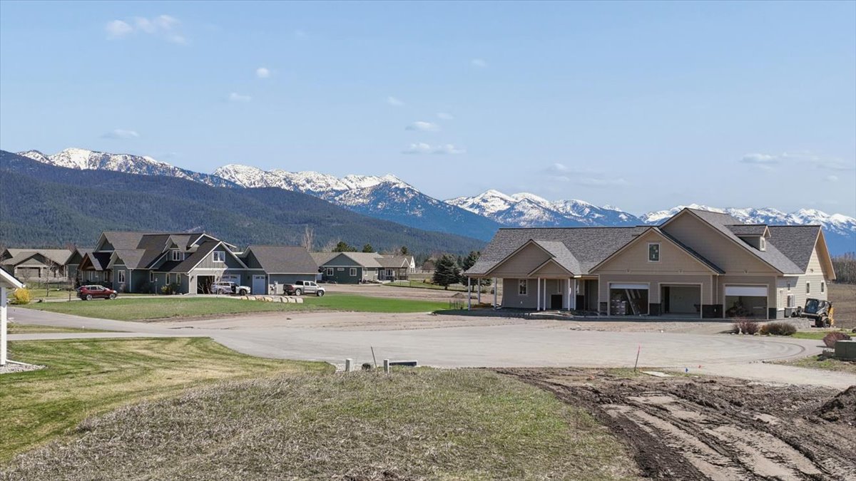 1330 Quail Ridge Drive Property Photo 11