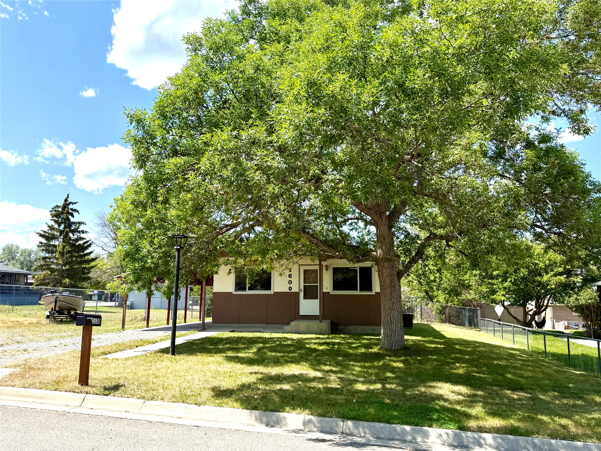 1600 Linden Street Property Photo 1