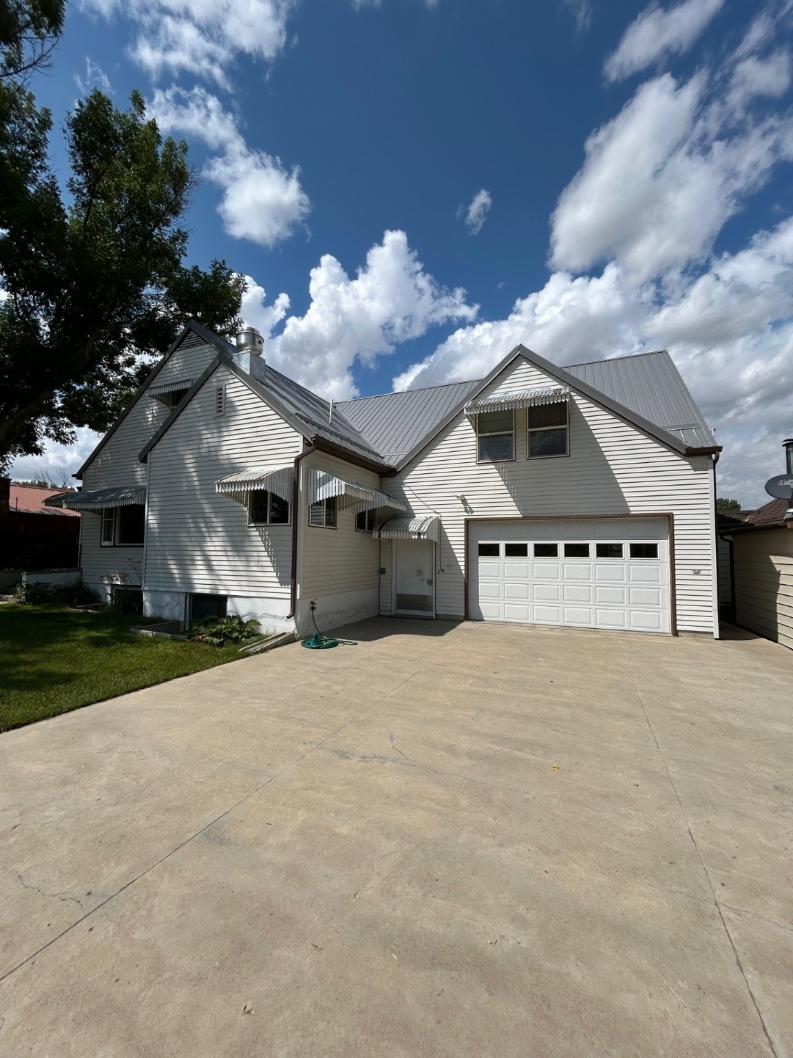 130 W Quincy Avenue Property Photo 1