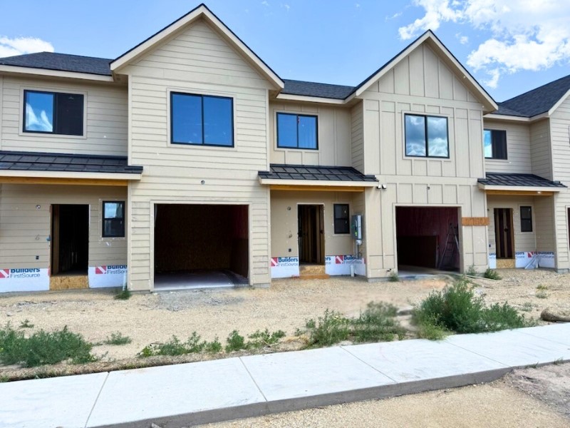 2750 Riata Road B Property Photo