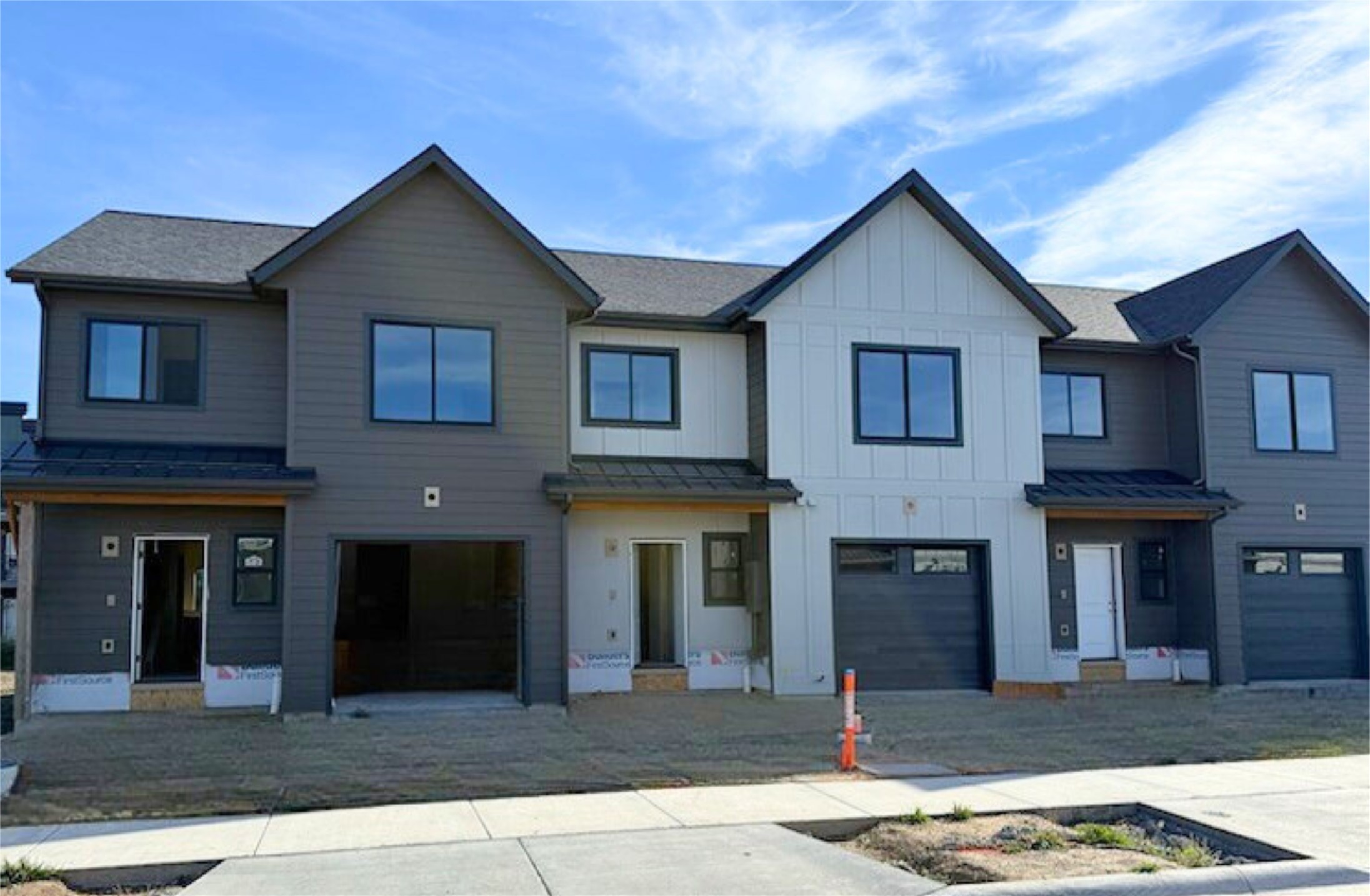 2750 Riata Road B Property Photo 1