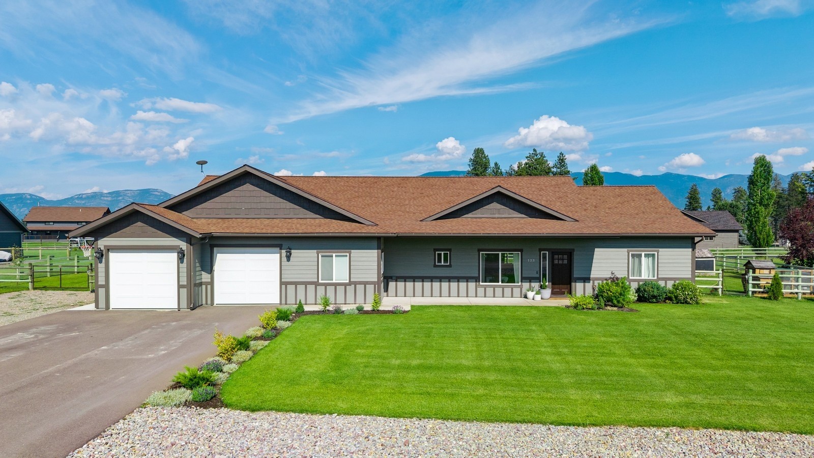 123 Country View Trail Property Photo 2