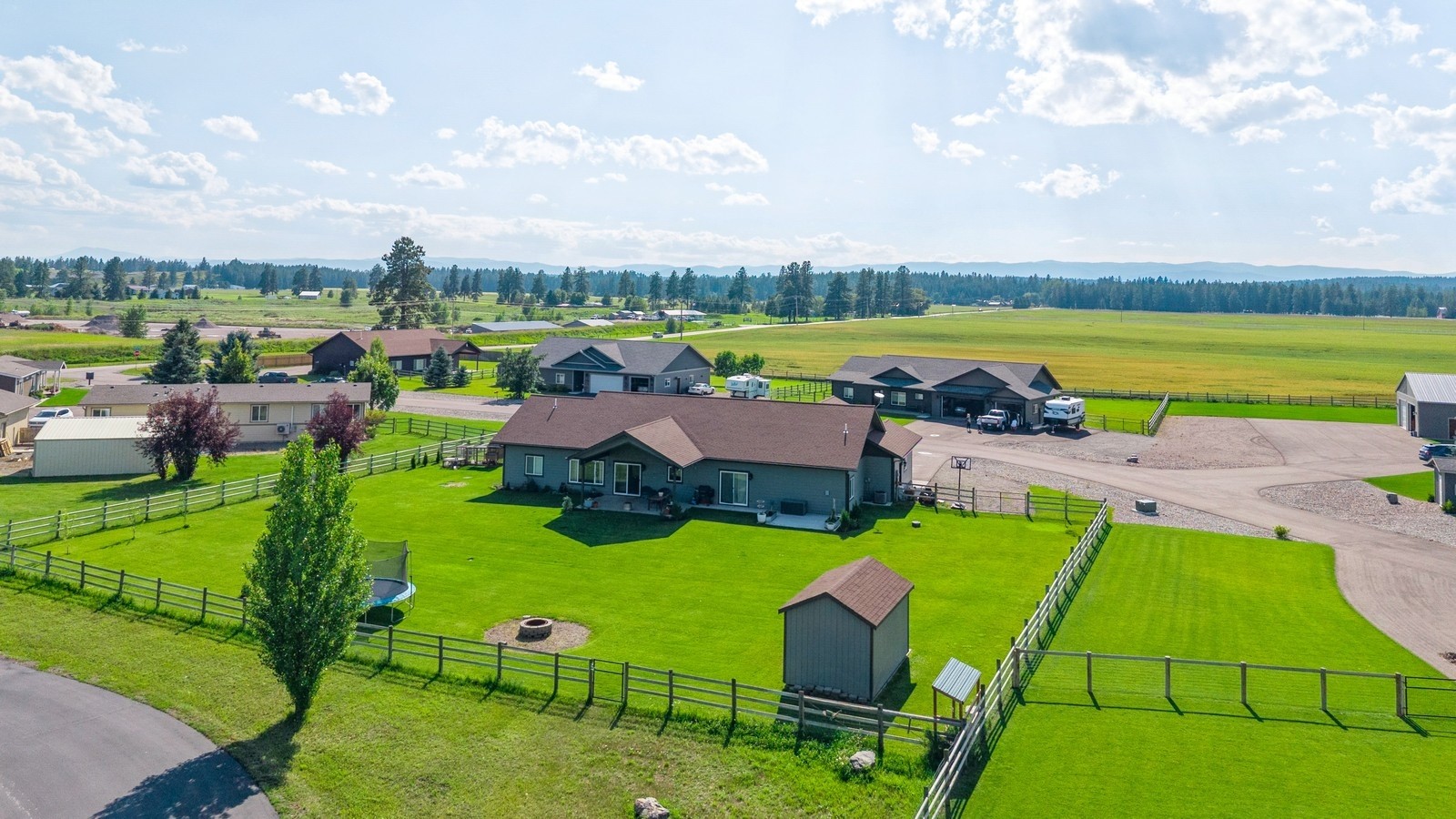 123 Country View Trail Property Photo 4