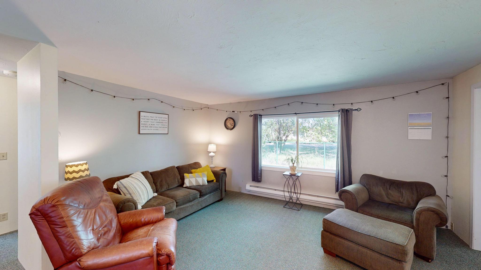 228 4th Avenue Se Property Photo 5