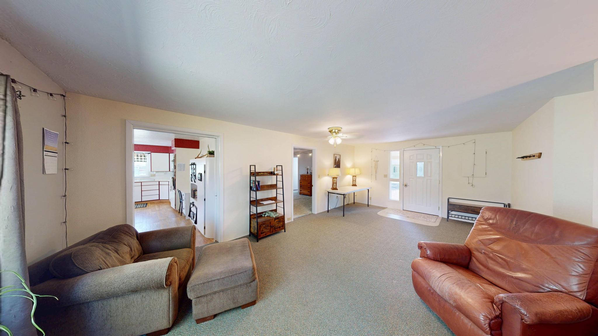 228 4th Avenue Se Property Photo 7