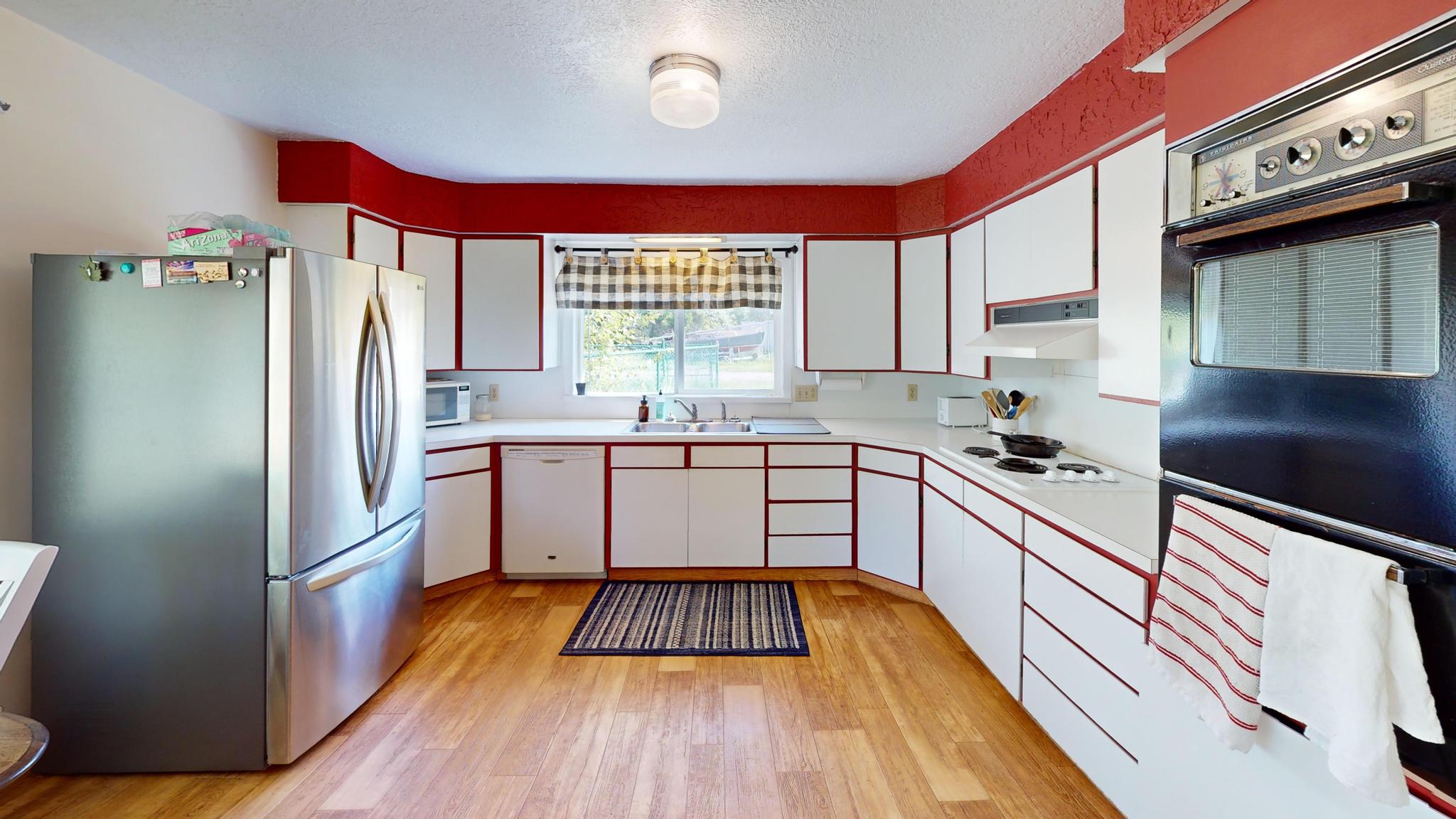 228 4th Avenue Se Property Photo 8