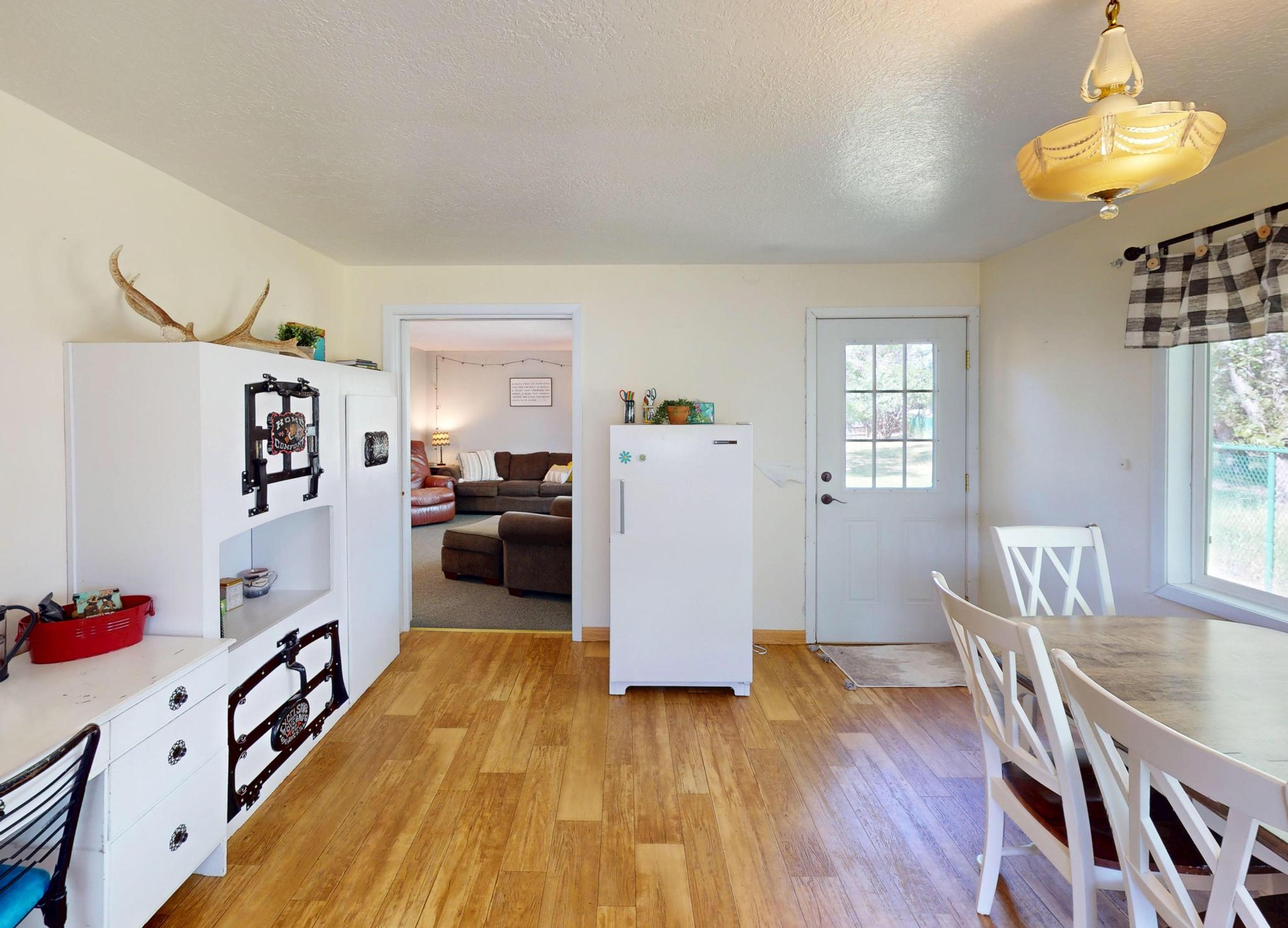 228 4th Avenue Se Property Photo 12