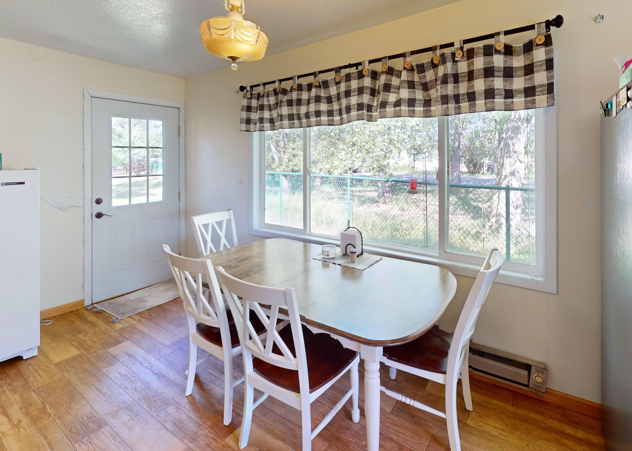 228 4th Avenue Se Property Photo 13