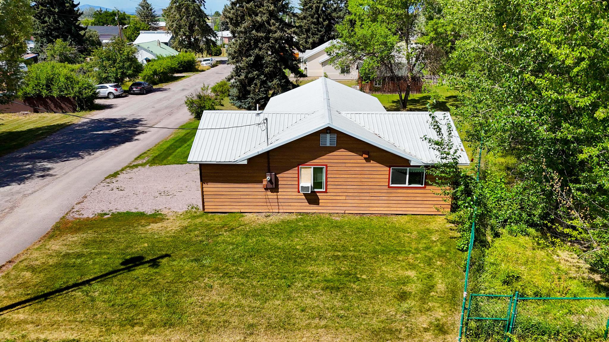 228 4th Avenue Se Property Photo 36