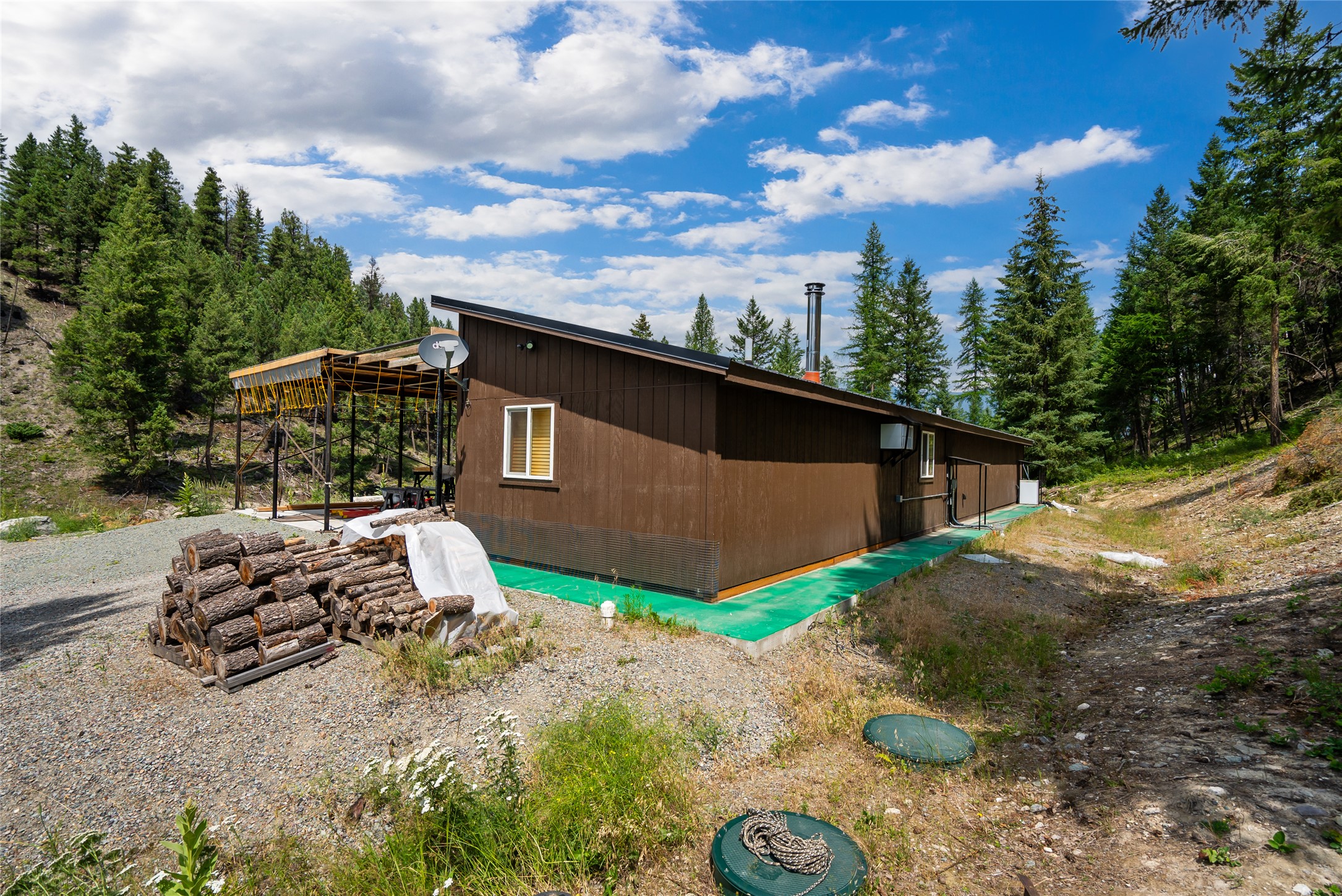 434 Kettlehorn Drive N Property Photo 17