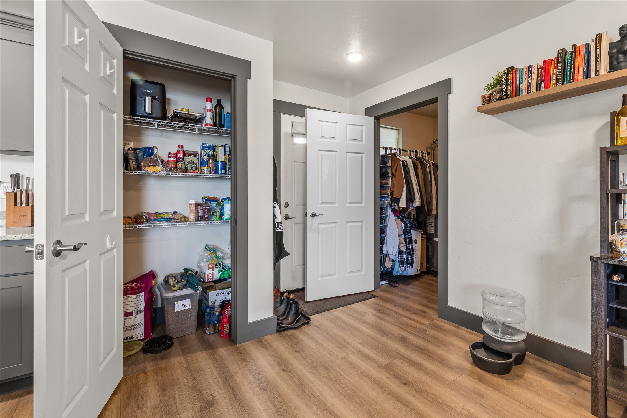 1245 Waverly Street 205 Property Photo 14