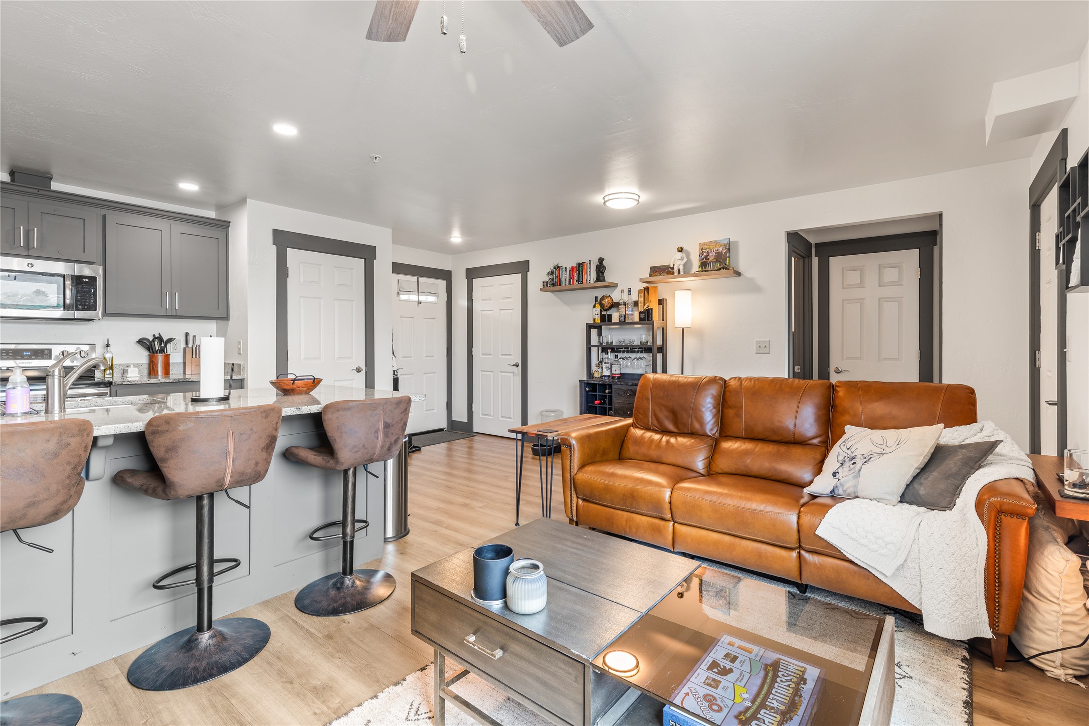 1245 Waverly Street 205 Property Photo 17