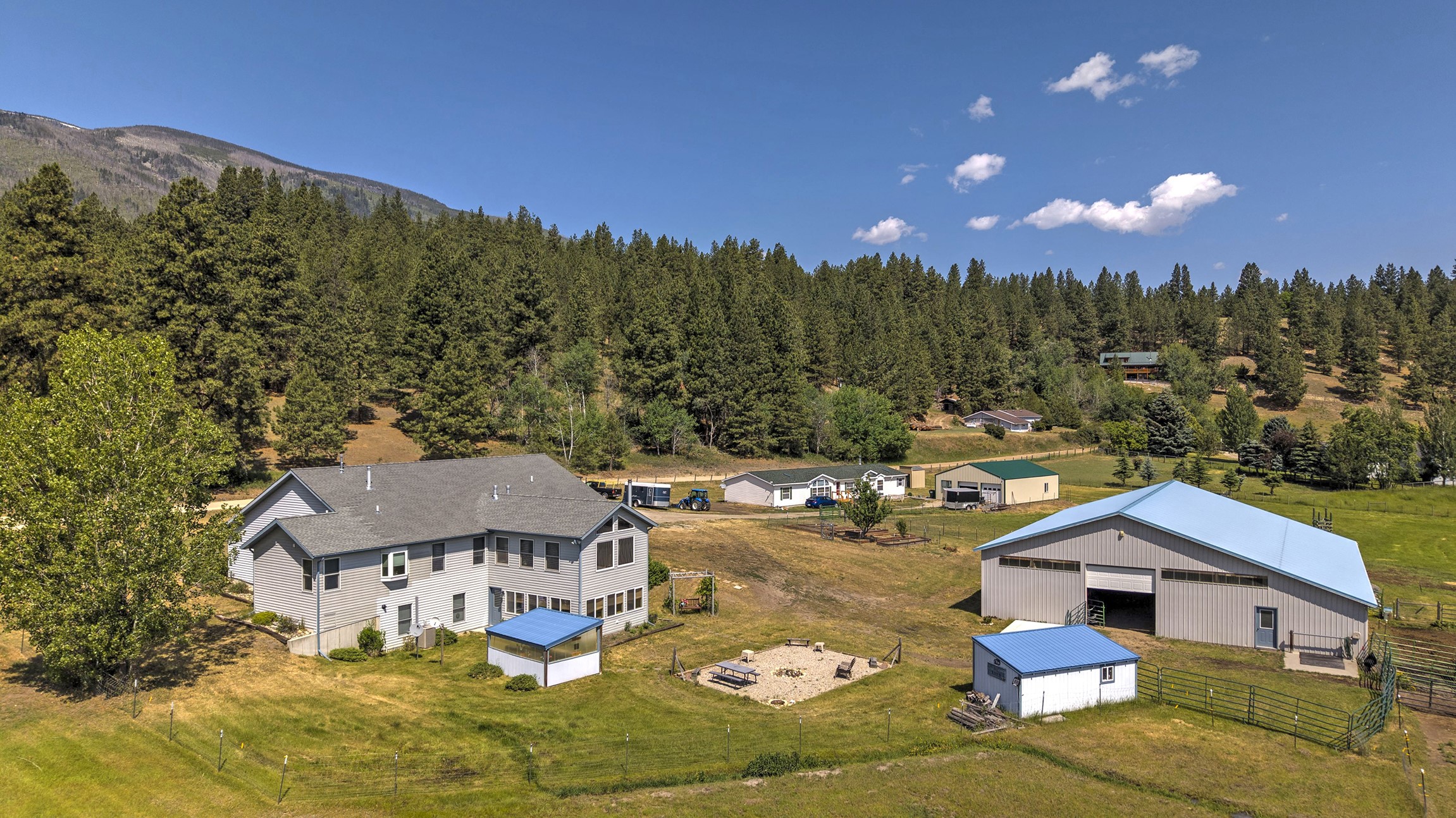 511 & 499 Gold Creek Loop Property Photo 1