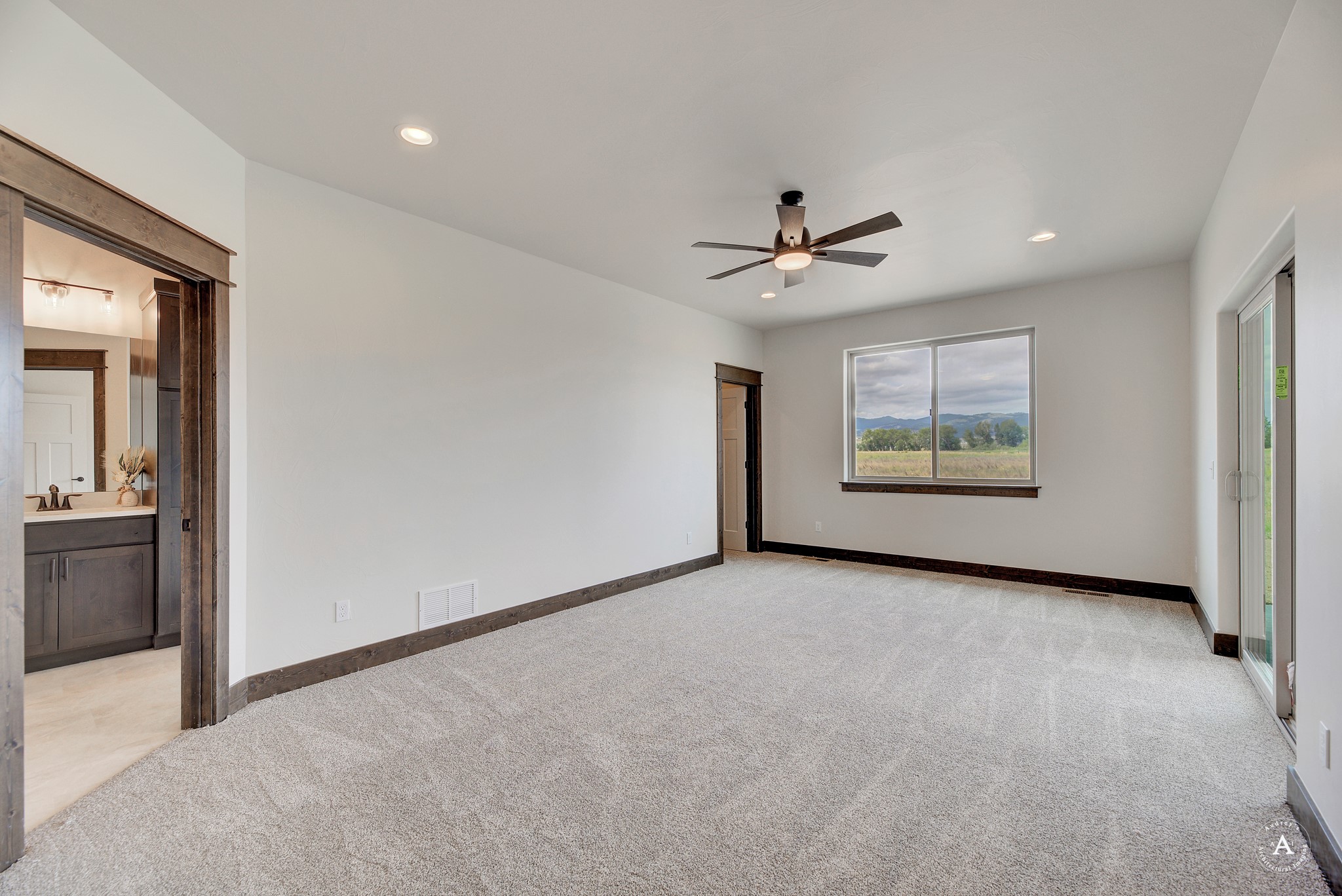 244 Stirling Loop Property Photo 13