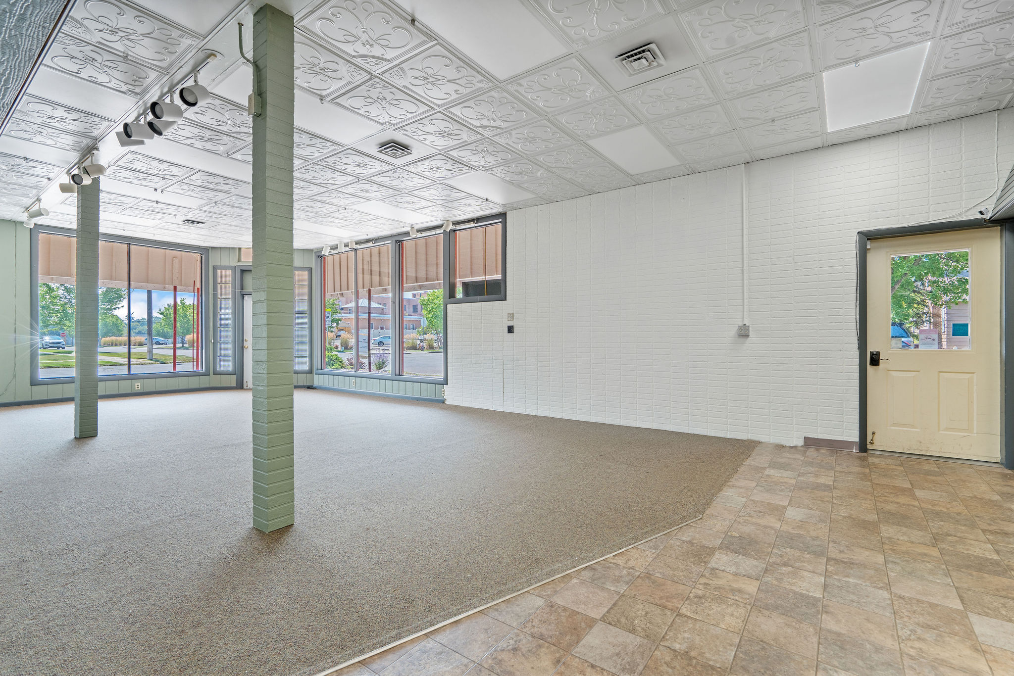 647 6th Avenue E Property Photo 13