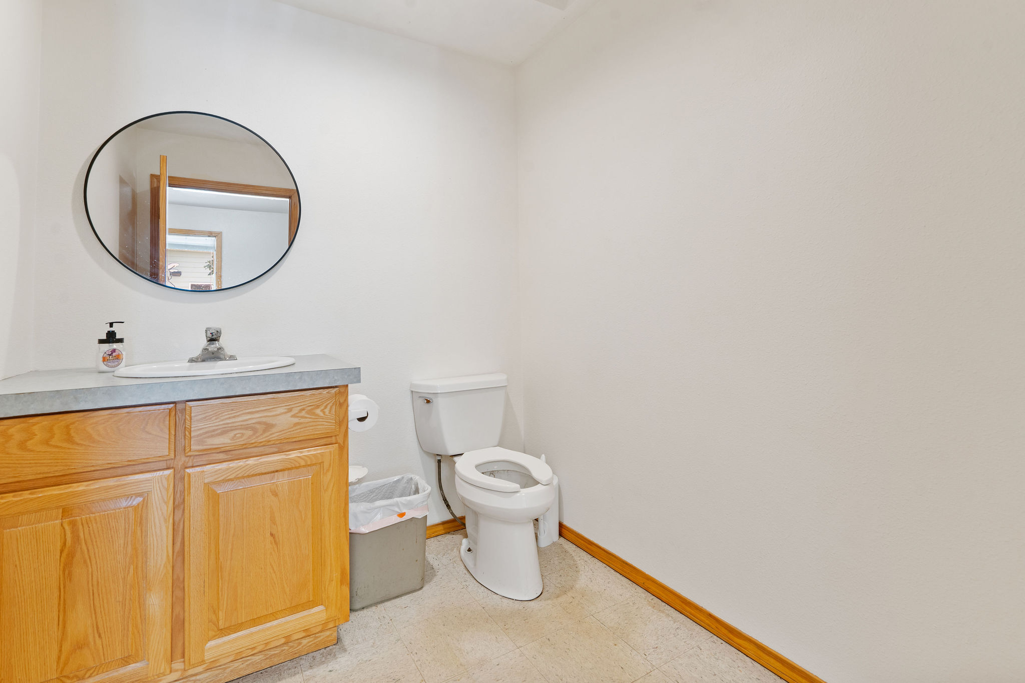 647 6th Avenue E Property Photo 18