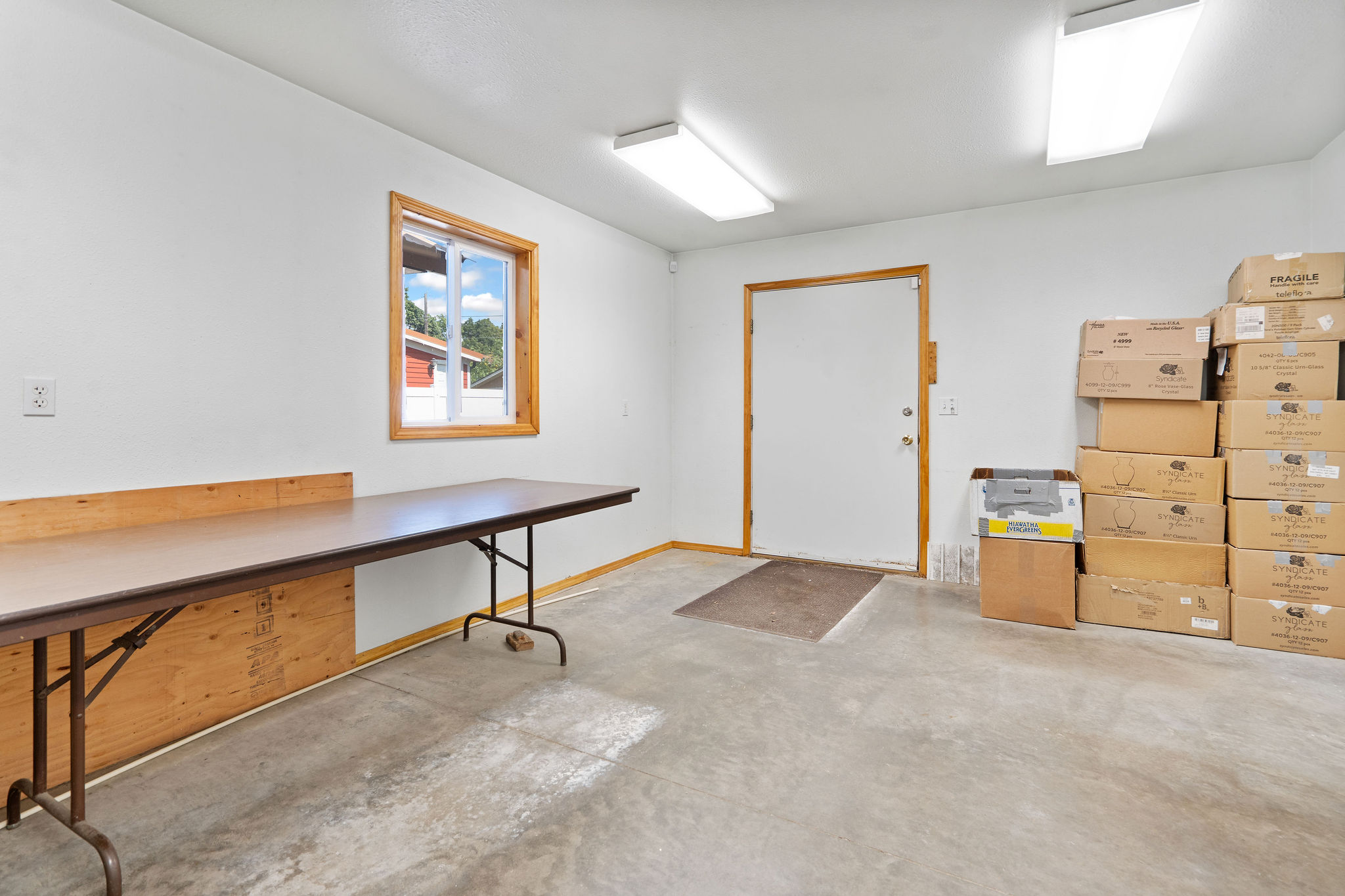 647 6th Avenue E Property Photo 19