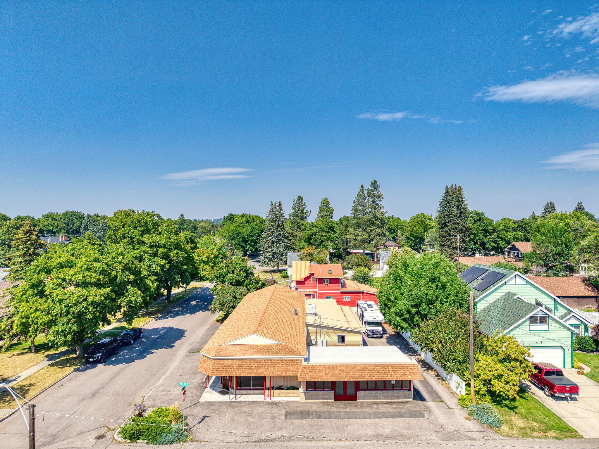 647 6th Avenue E Property Photo 41