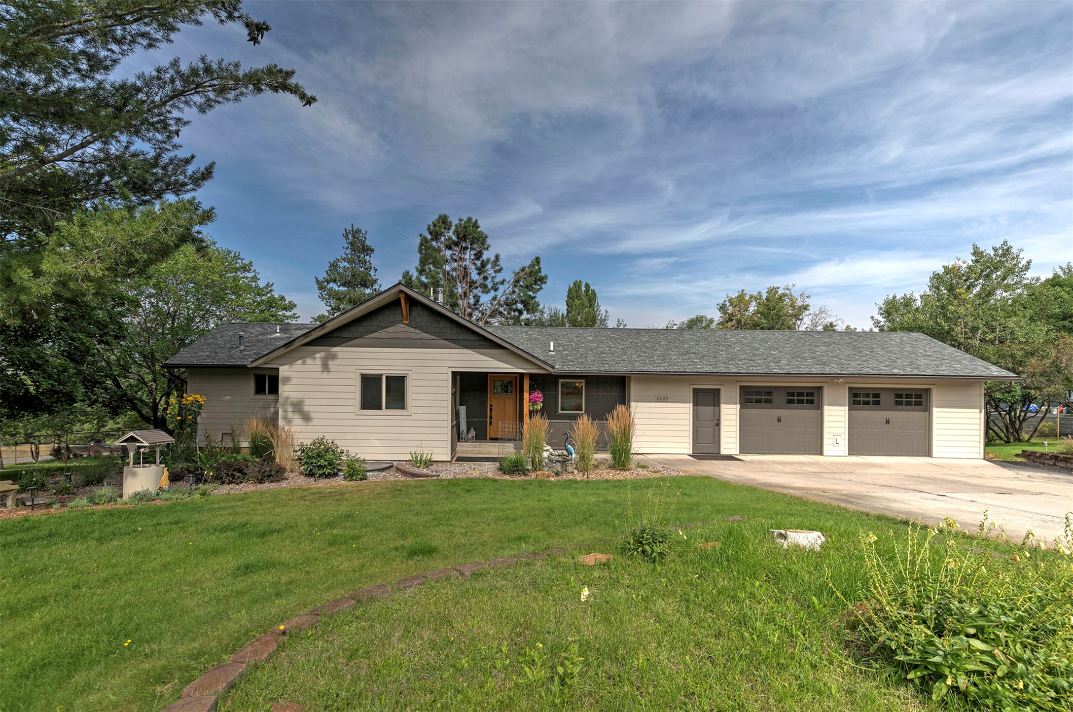 6225 St Thomas Drive Property Photo 1