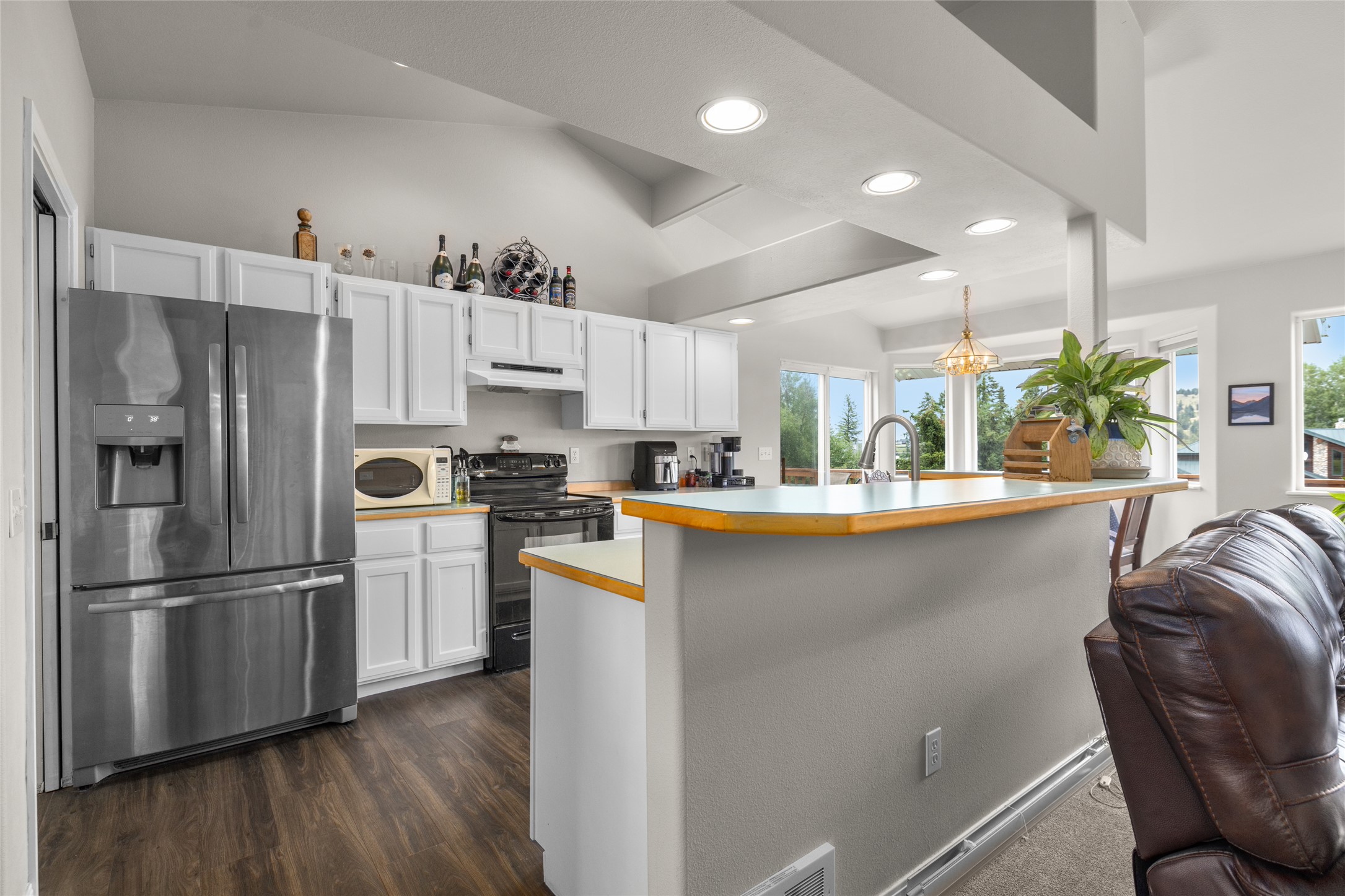 106 Rainbow Drive Property Photo 15