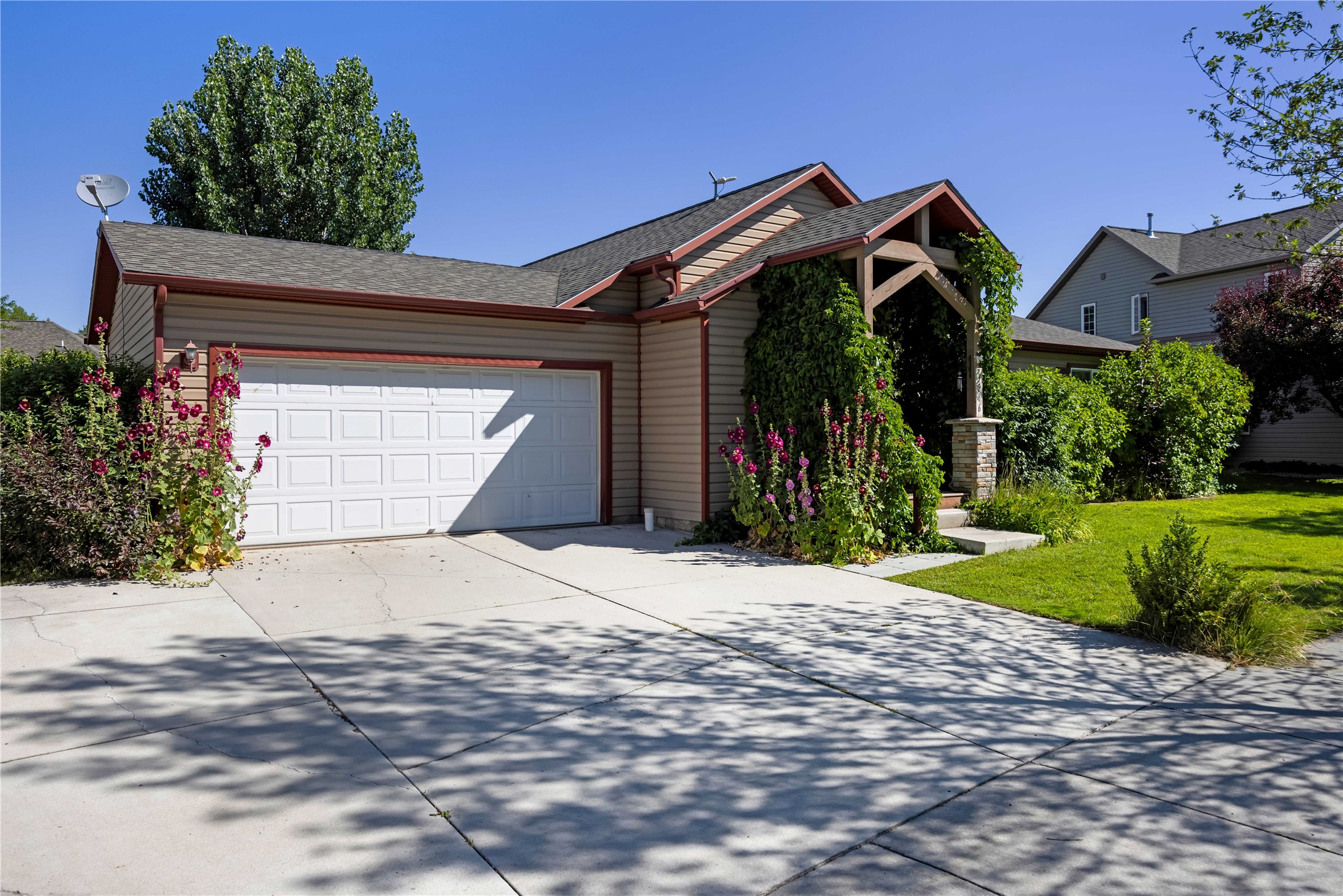 3846 Lexington Avenue Property Photo 1