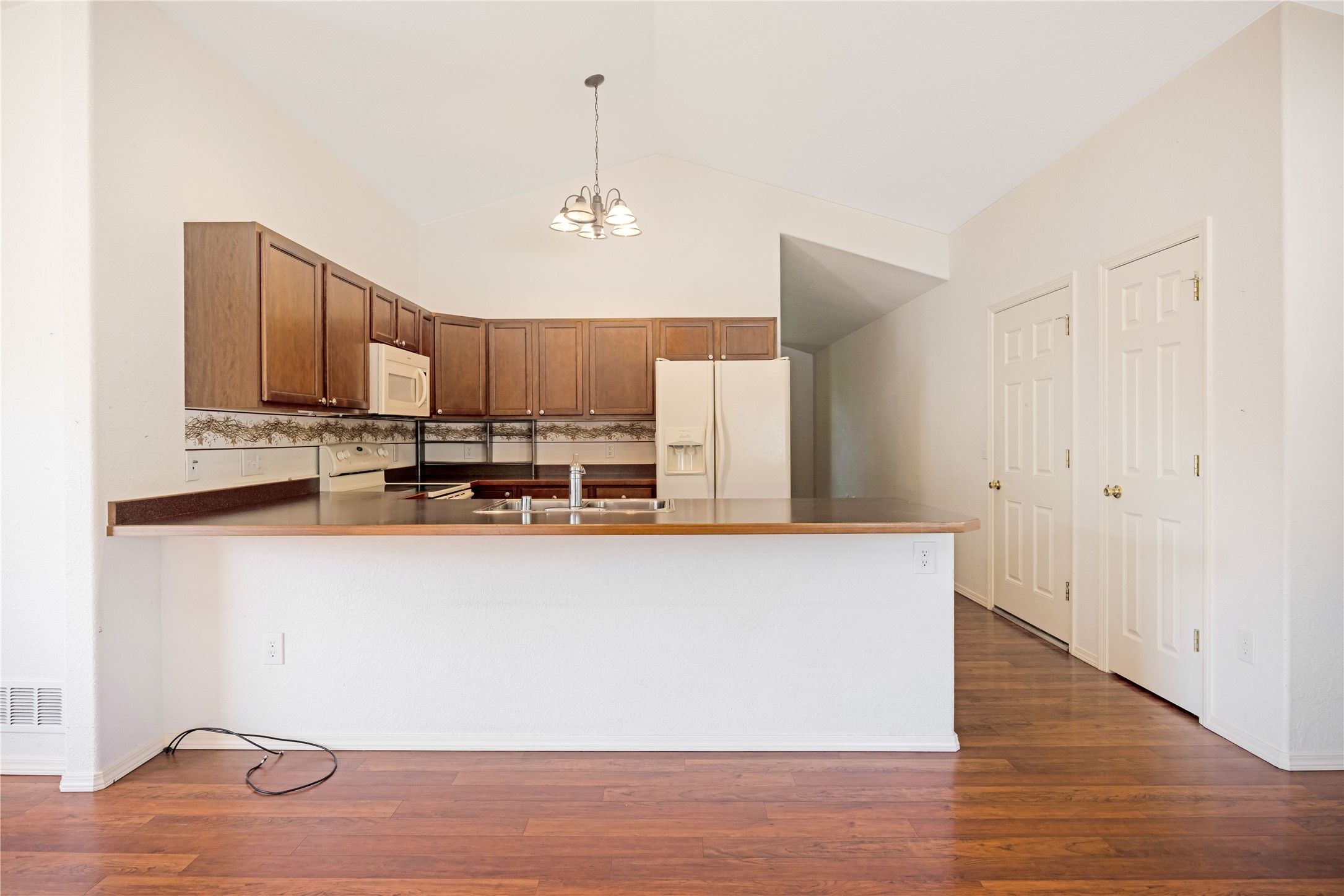 3846 Lexington Avenue Property Photo 7