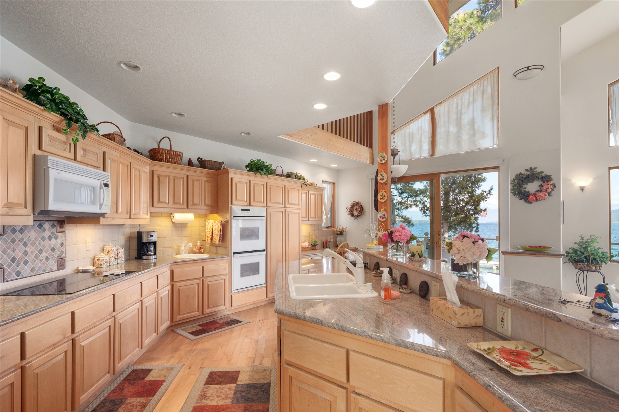 25802 Old Highway 93 Property Photo 5