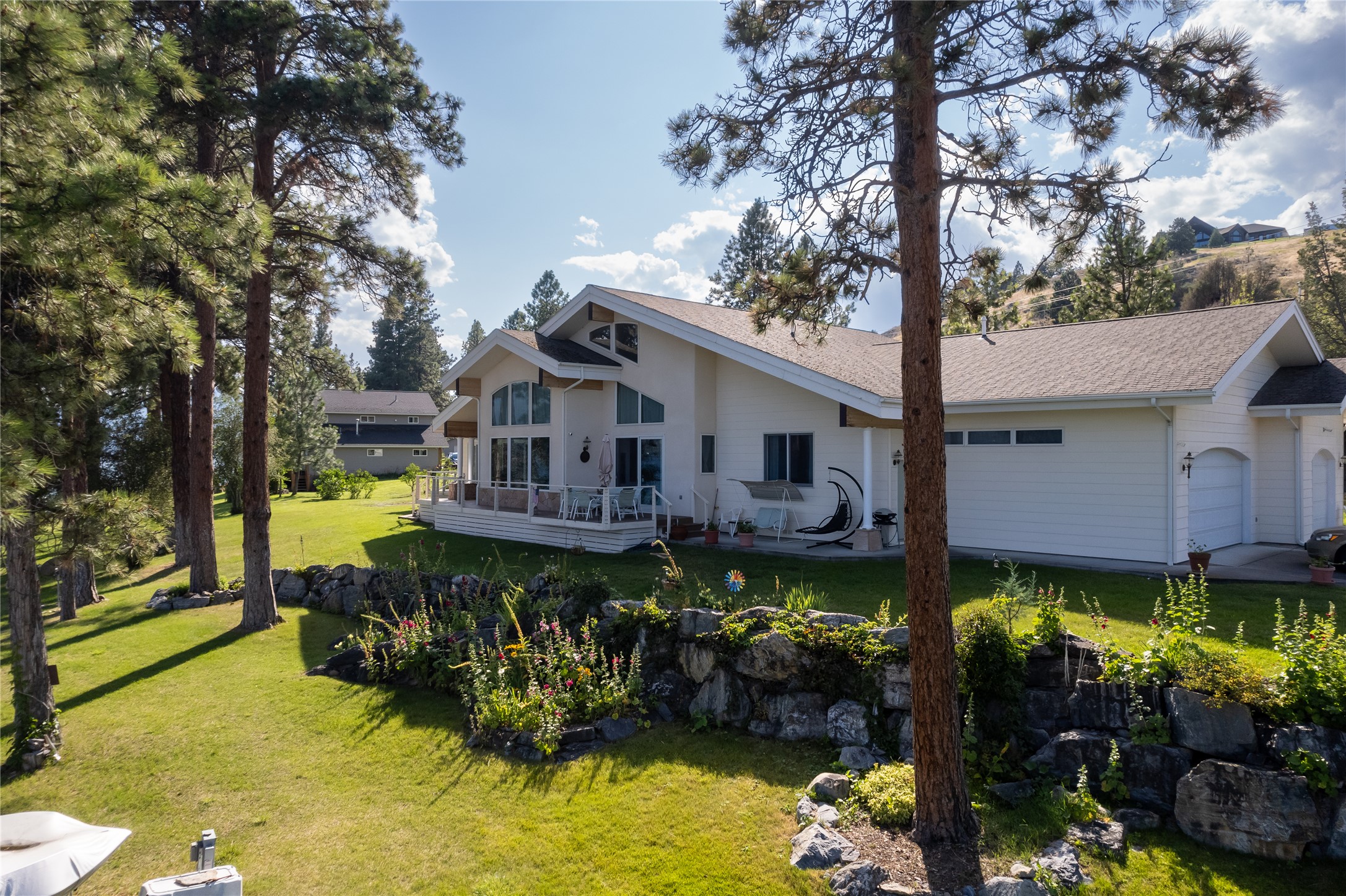 25802 Old Highway 93 Property Photo 9