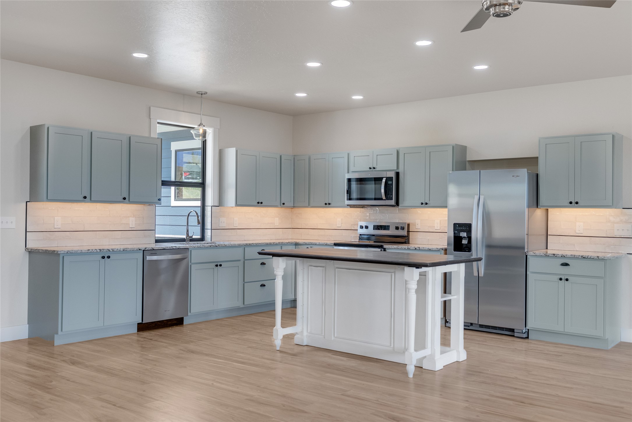 40106 Majestic Court Property Photo 7