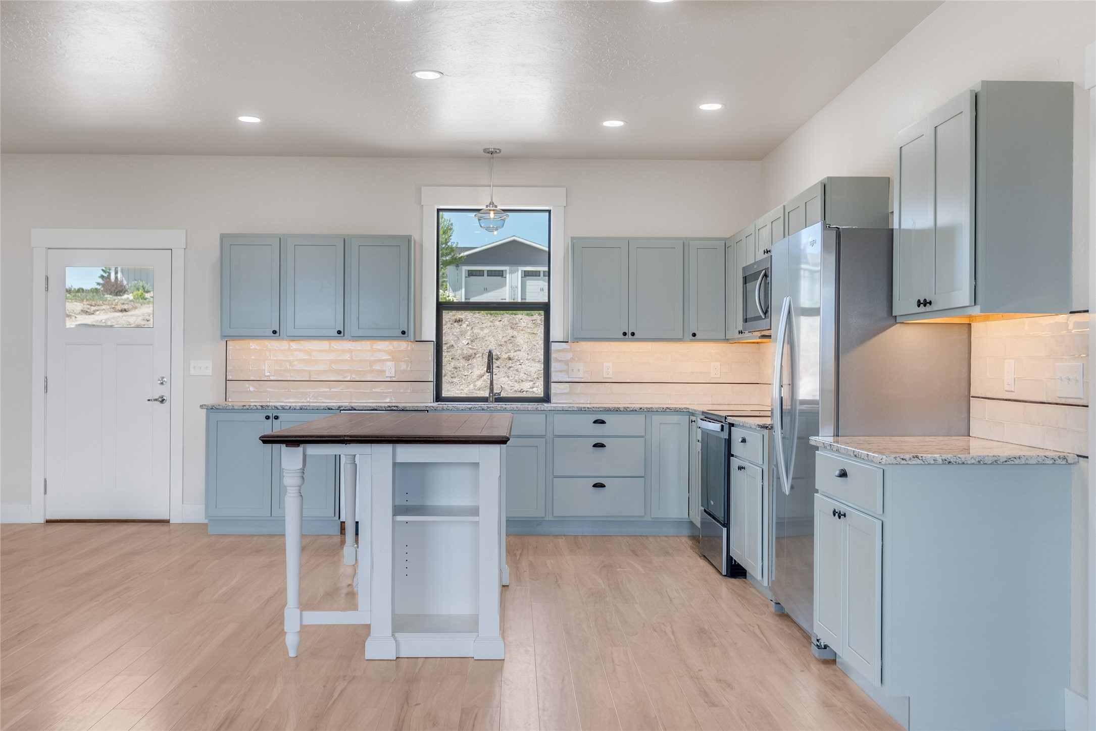 40106 Majestic Court Property Photo 8