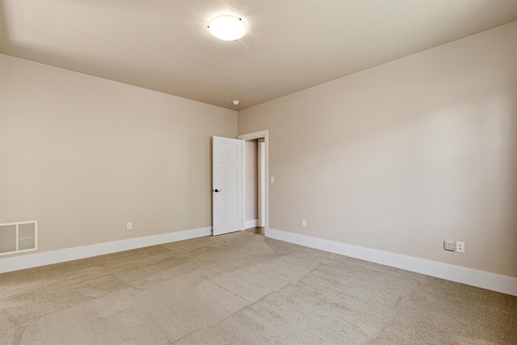 104 Wildrose Court Property Photo 17