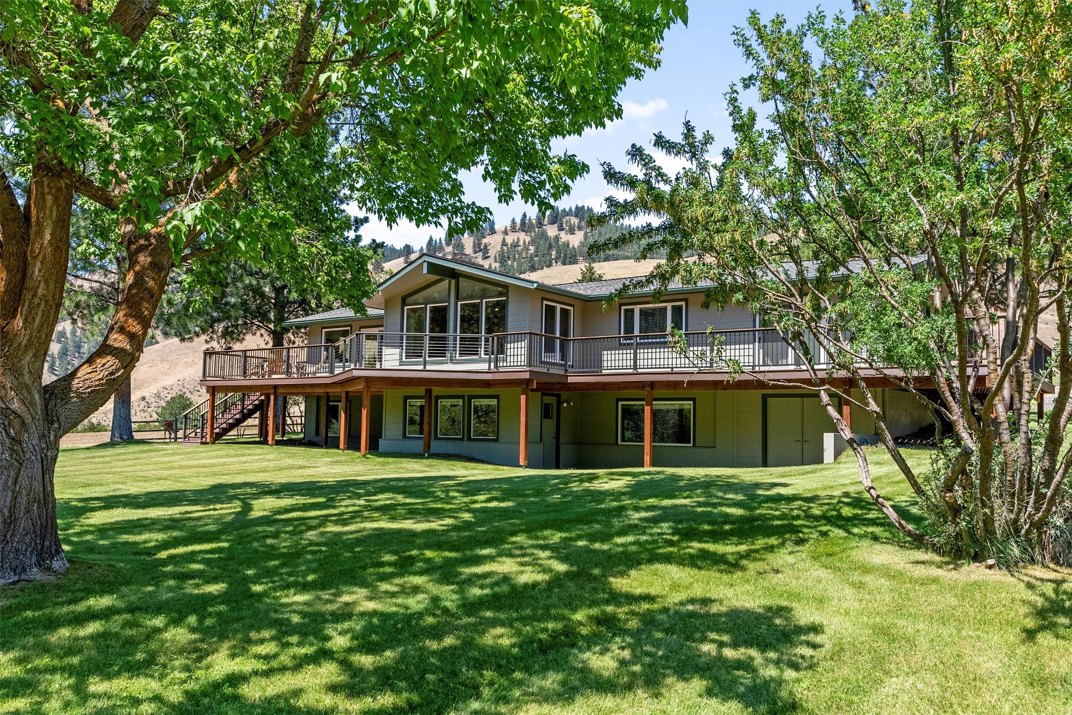 10365 Miller Creek Road Property Photo 2