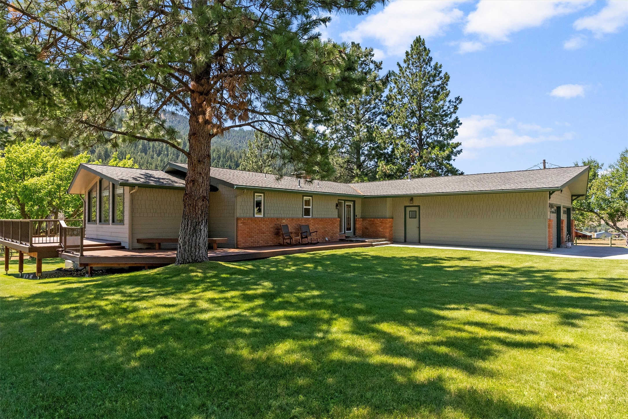 10365 Miller Creek Road Property Photo 3