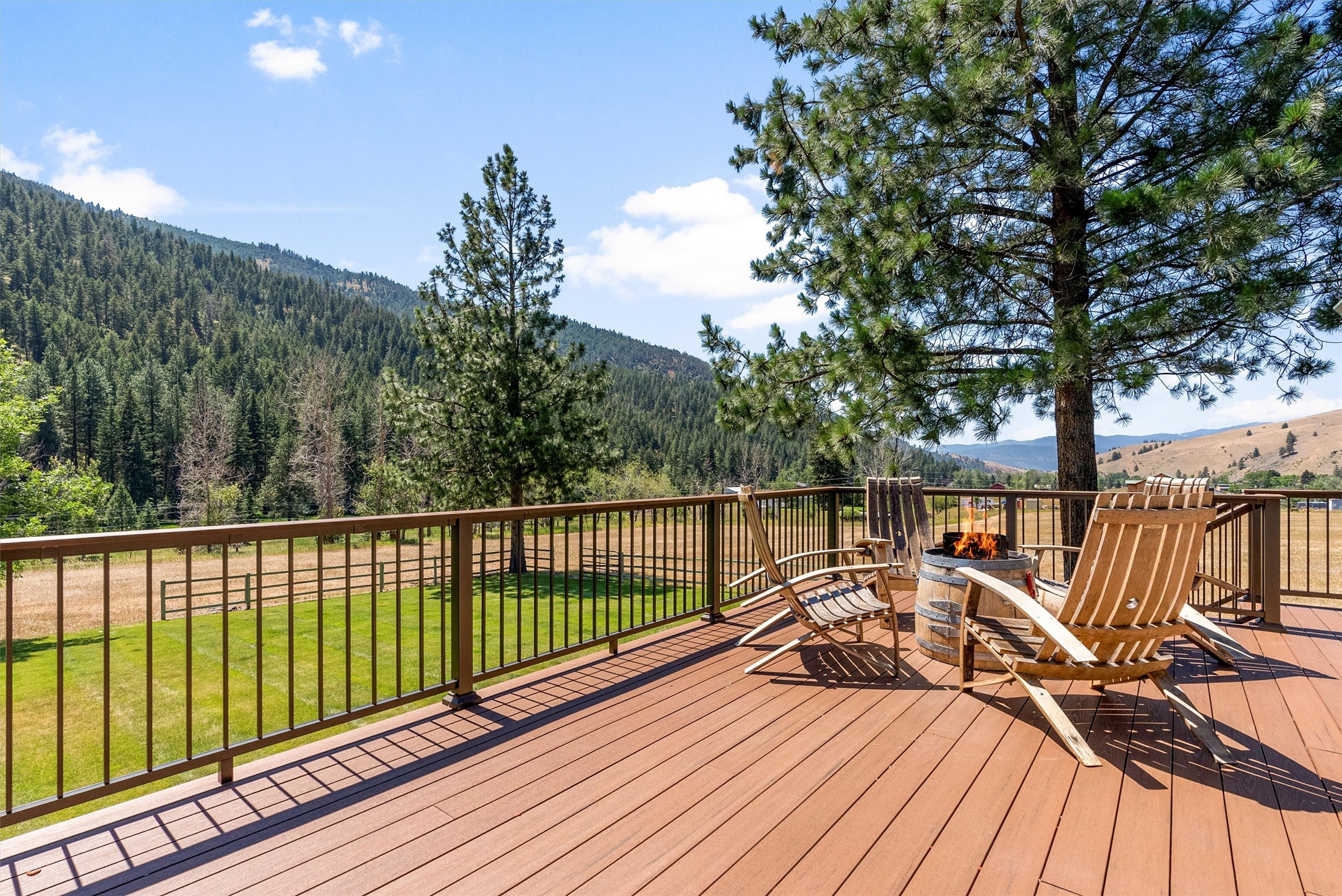 10365 Miller Creek Road Property Photo 4