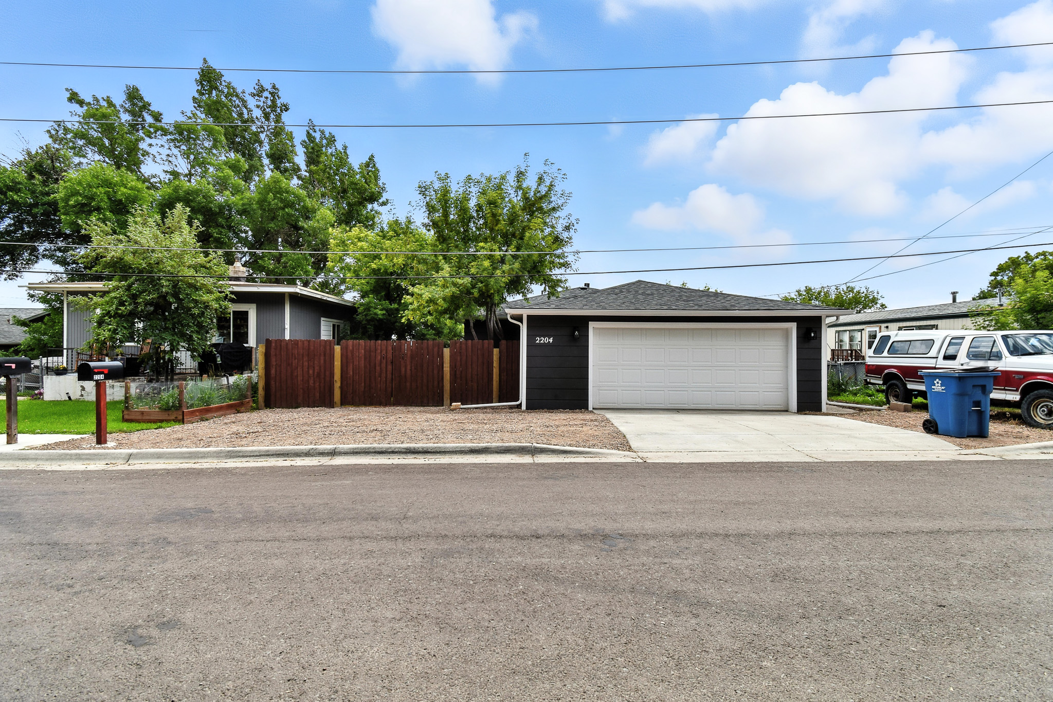 2204 Chicago Avenue Property Photo 1