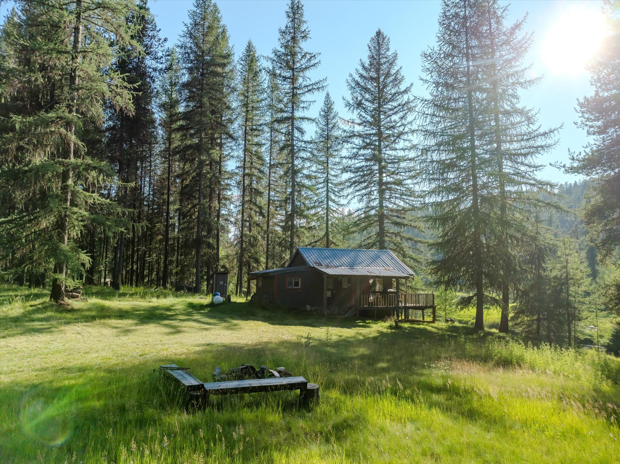 882 Tamarack Lane Property Photo 3