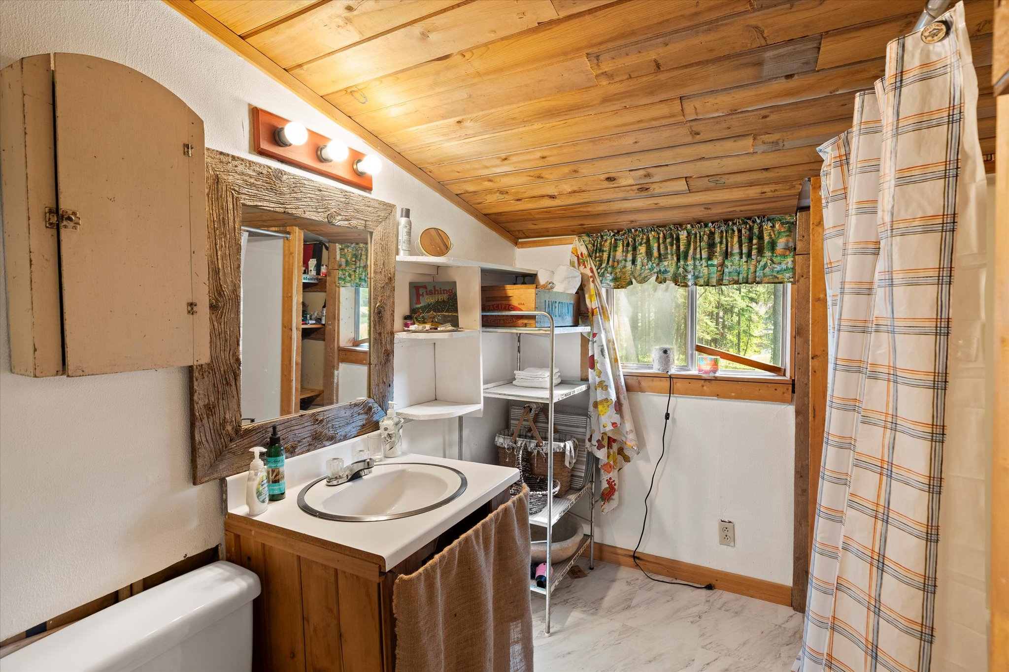 882 Tamarack Lane Property Photo 19