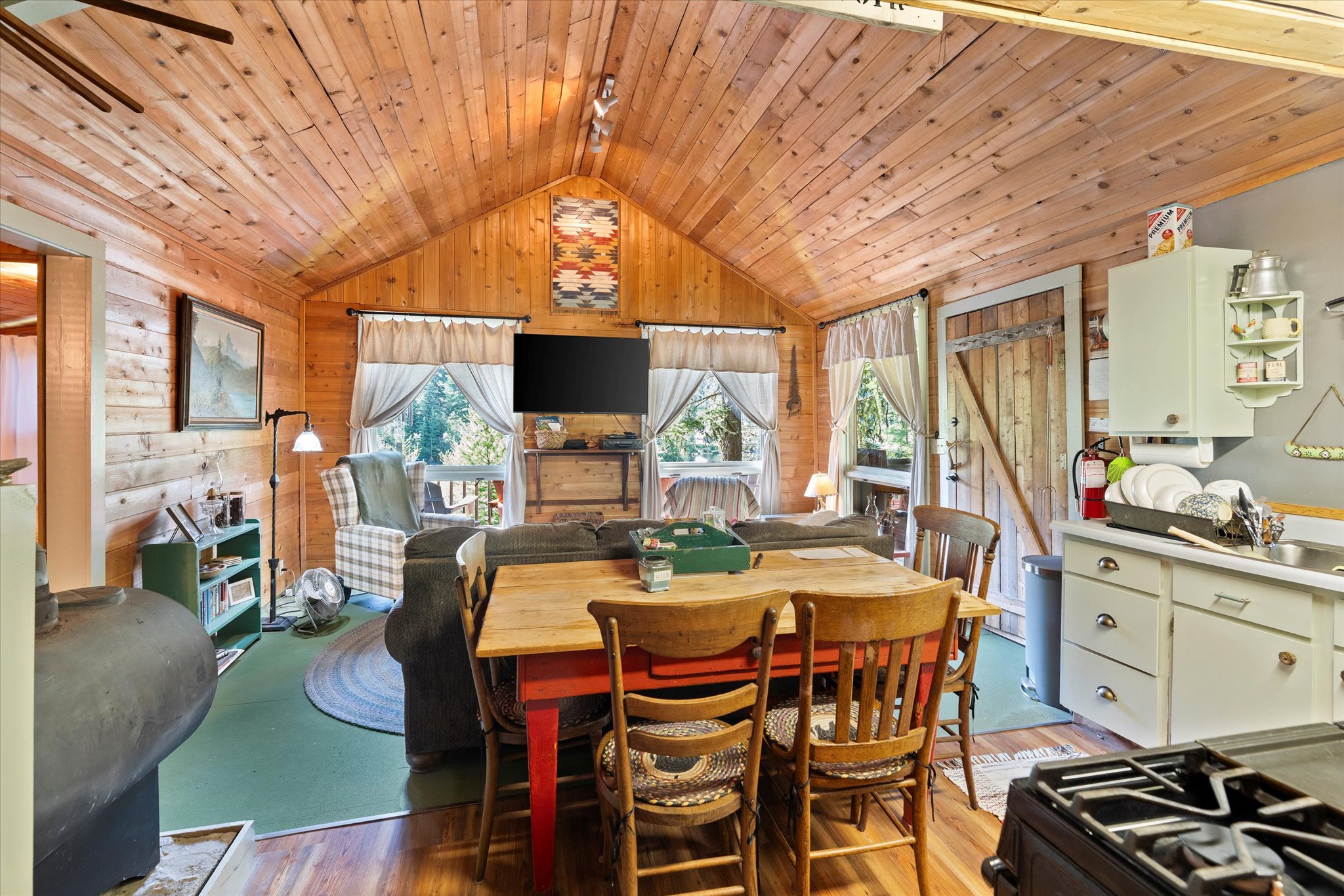 882 Tamarack Lane Property Photo 20