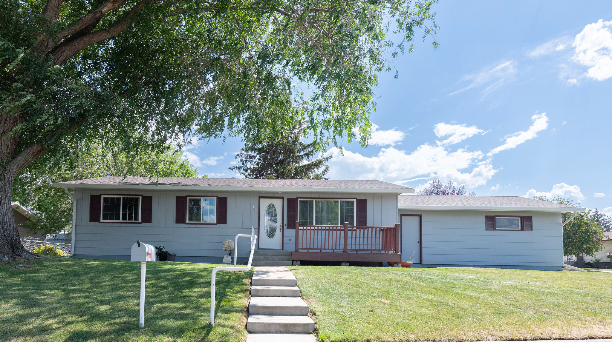 455 Russell Lane Property Photo 1