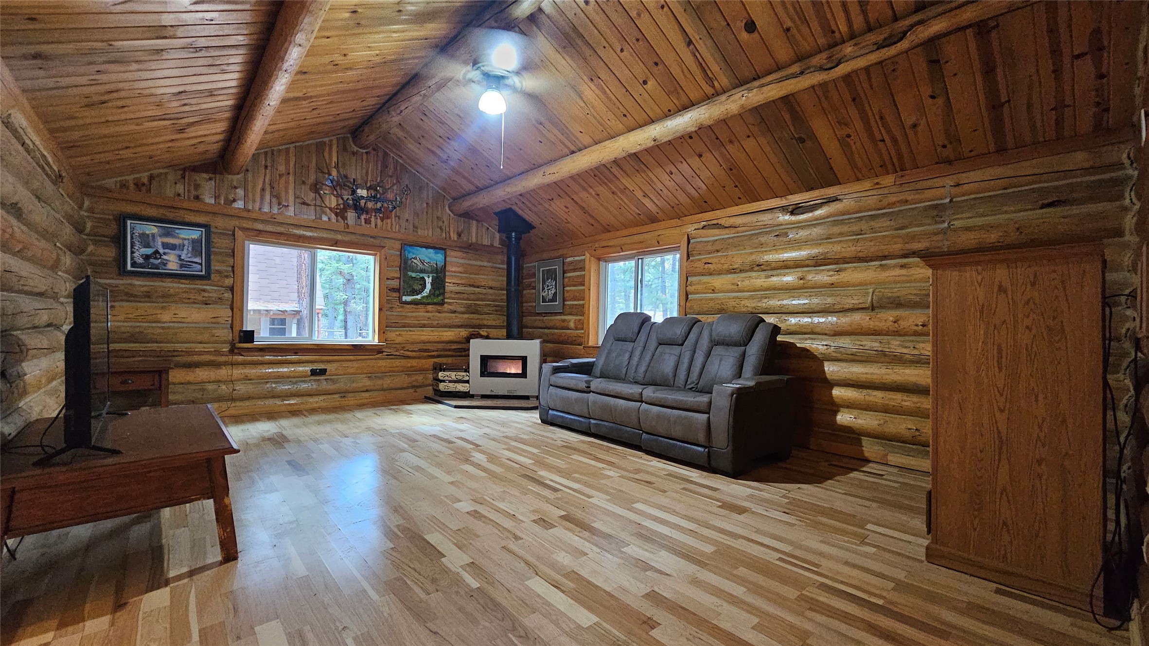 618 D Street Property Photo 9