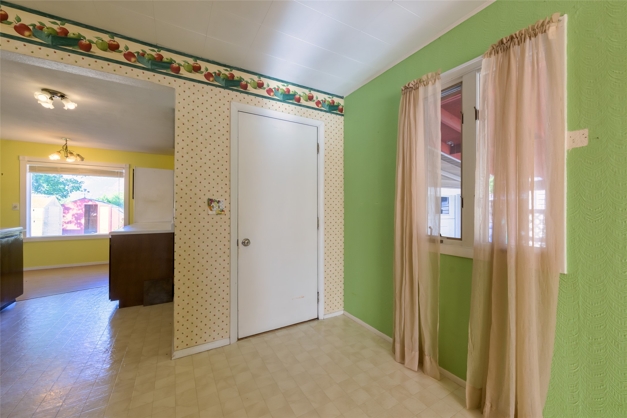 405 Cooper Lane Property Photo 18