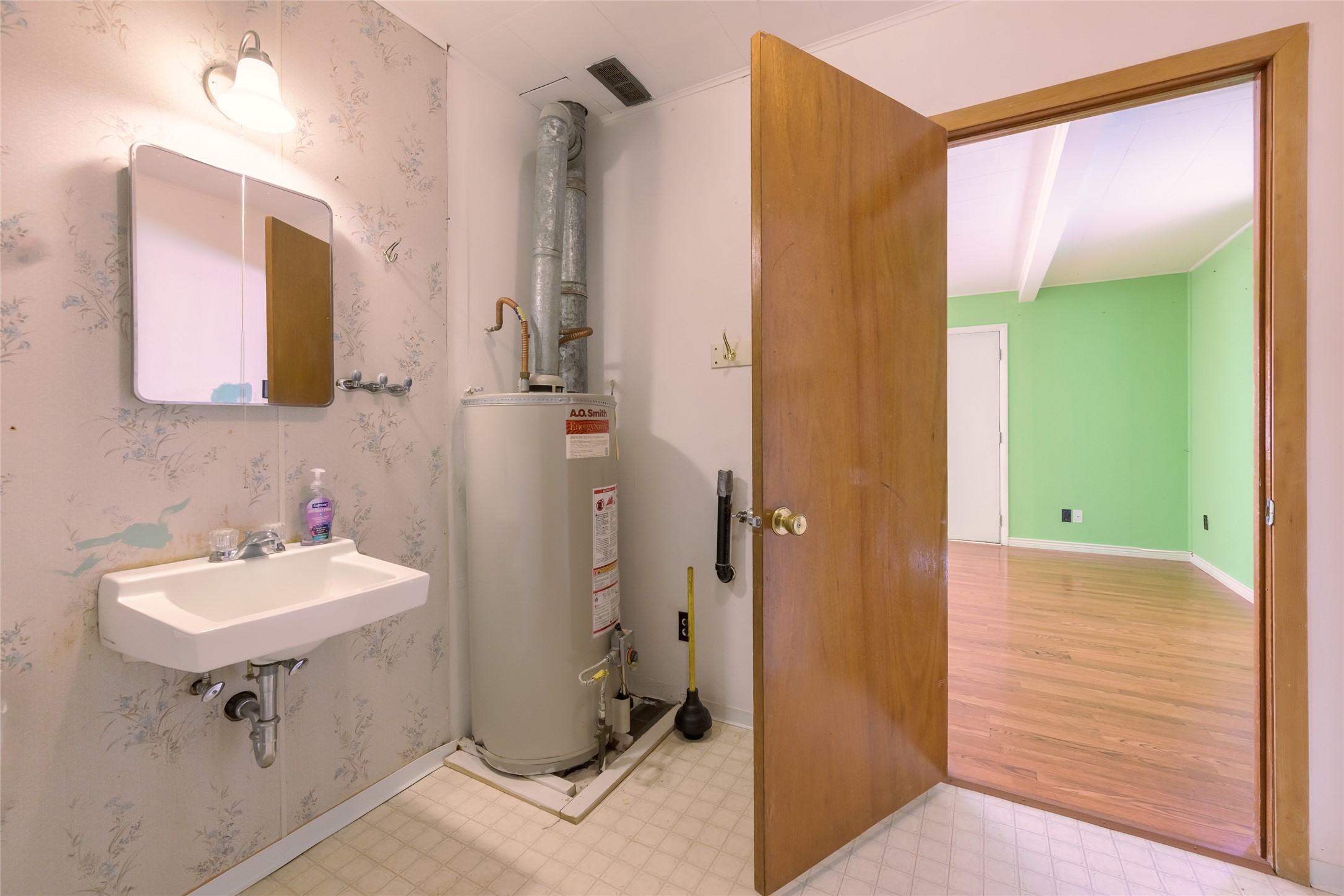 405 Cooper Lane Property Photo 19